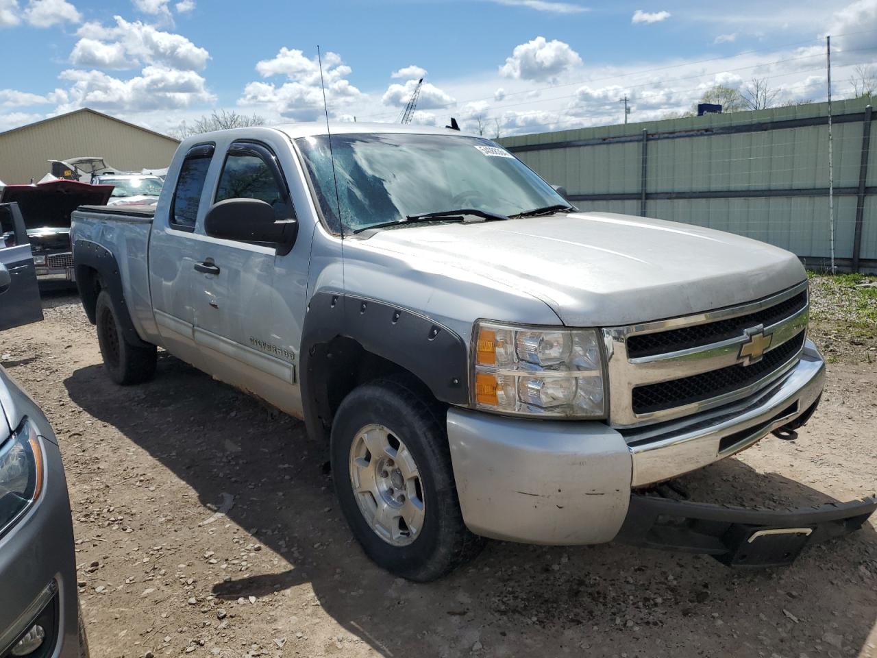 Photo 3 VIN: 1GCSKSE30AZ117012 - CHEVROLET SILVERADO 