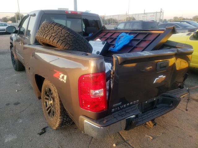 Photo 2 VIN: 1GCSKSE30AZ143688 - CHEVROLET SILVERADO 