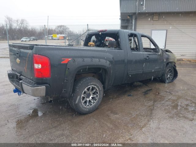 Photo 3 VIN: 1GCSKSE31AZ158555 - CHEVROLET SILVERADO 1500 