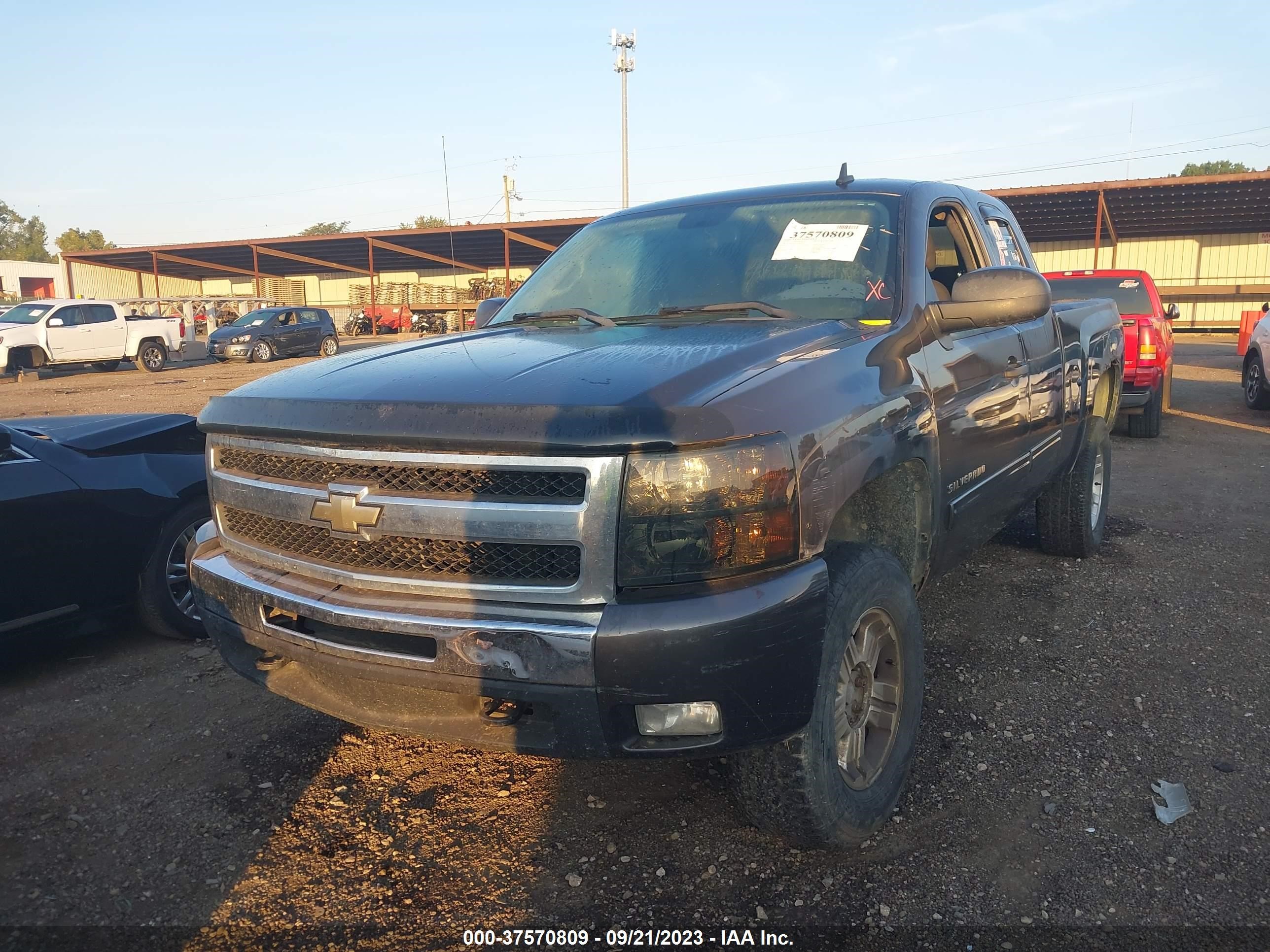 Photo 11 VIN: 1GCSKSE31AZ280591 - CHEVROLET SILVERADO 