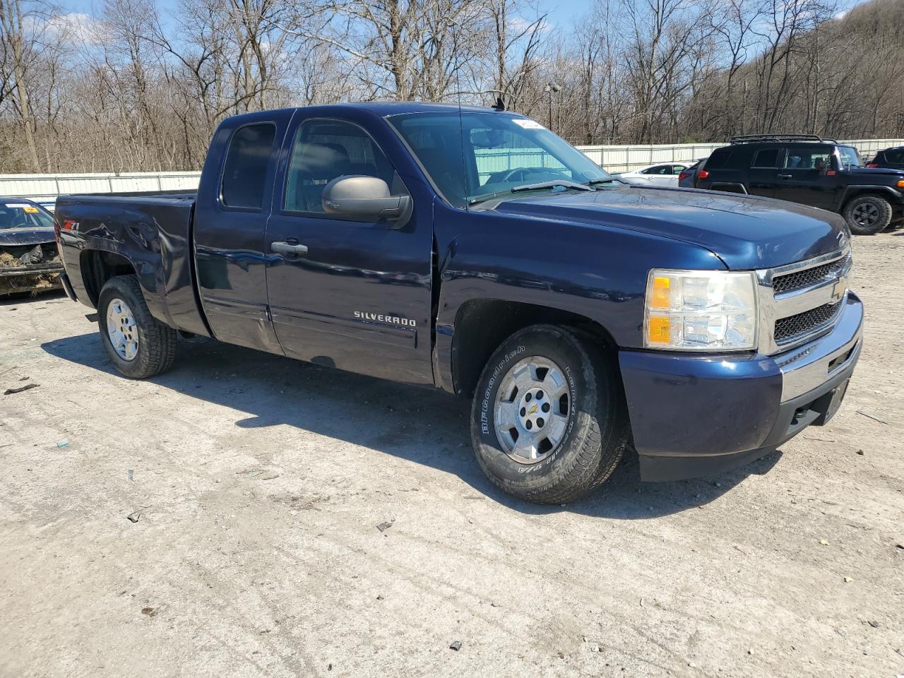 Photo 3 VIN: 1GCSKSE32AZ228581 - CHEVROLET SILVERADO 