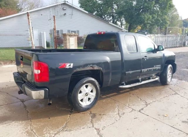 Photo 3 VIN: 1GCSKSE34AZ124206 - CHEVROLET SILVERADO 