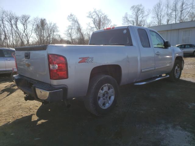 Photo 3 VIN: 1GCSKSE34AZ154998 - CHEVROLET SILVERADO 