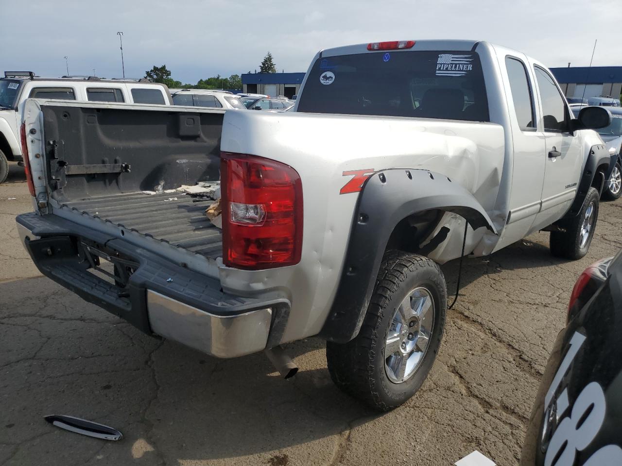 Photo 2 VIN: 1GCSKSE36AZ134459 - CHEVROLET SILVERADO 