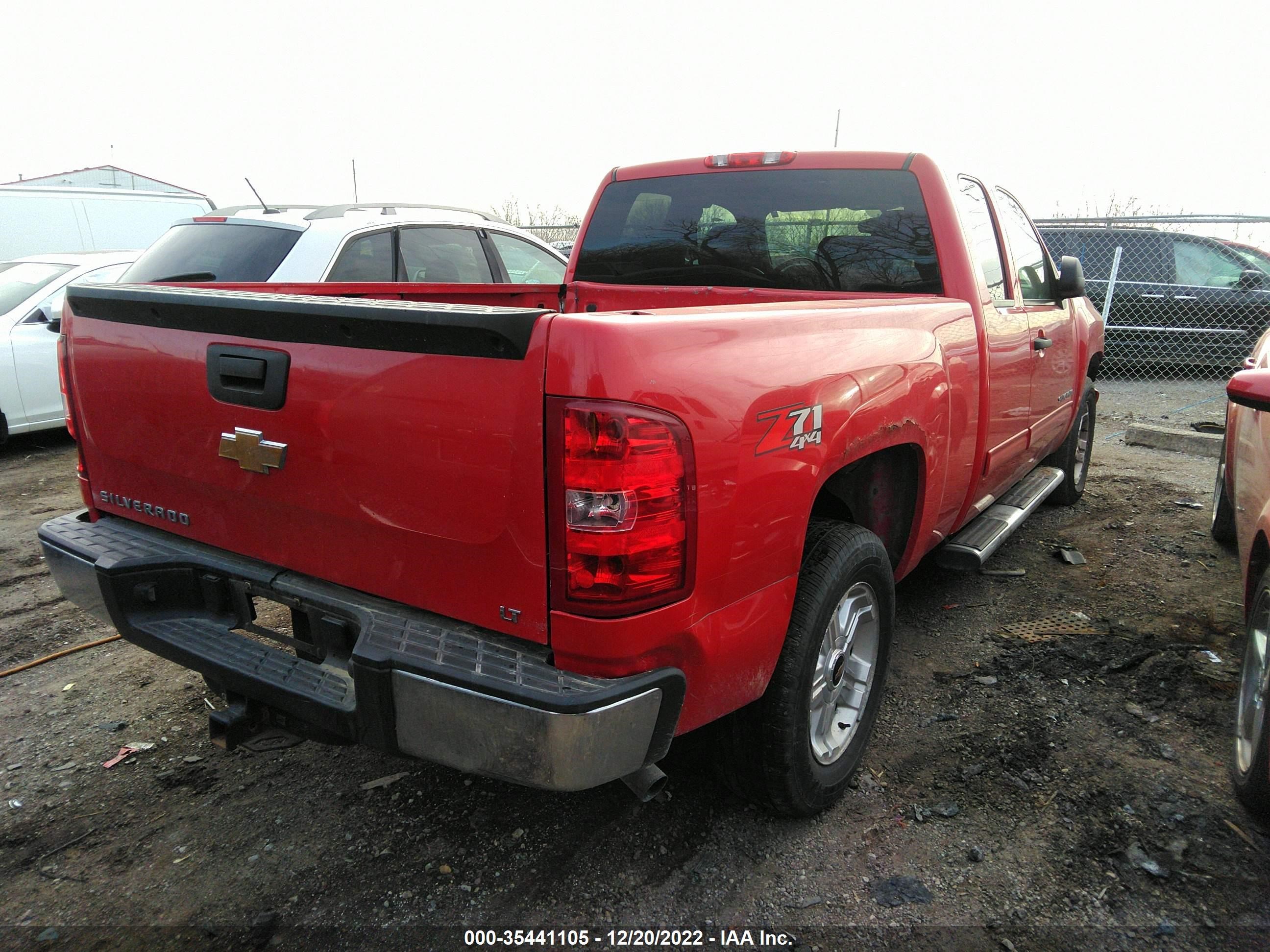 Photo 3 VIN: 1GCSKSE36AZ143131 - CHEVROLET SILVERADO 