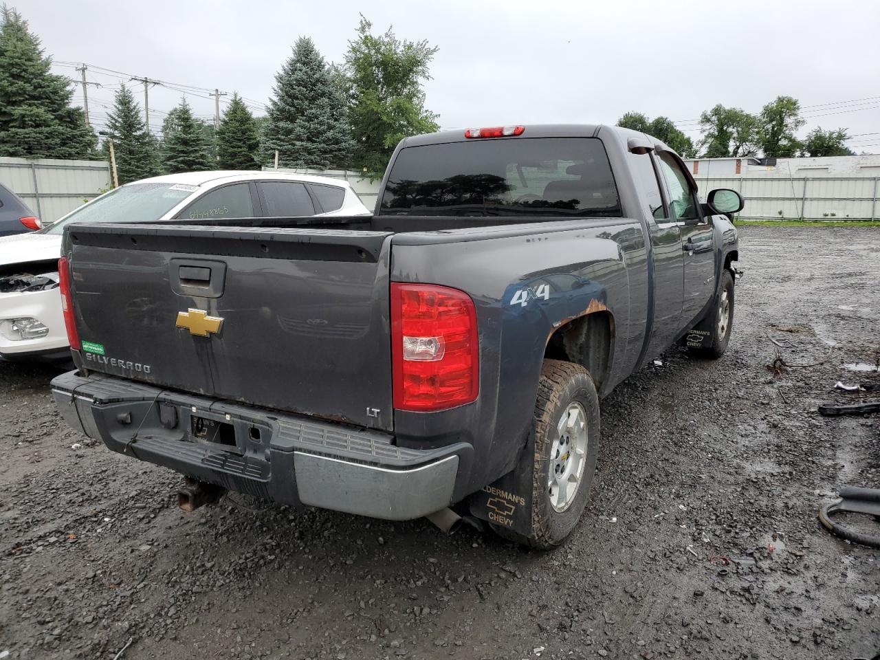 Photo 2 VIN: 1GCSKSE36AZ159345 - CHEVROLET SILVERADO 