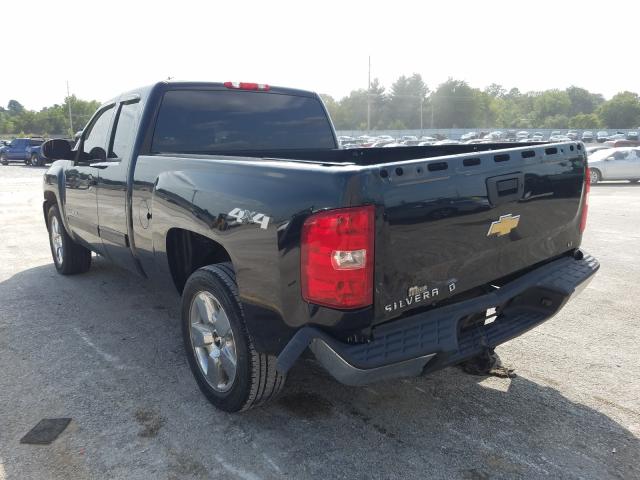 Photo 2 VIN: 1GCSKSE37AZ180415 - CHEVROLET SILVERADO 