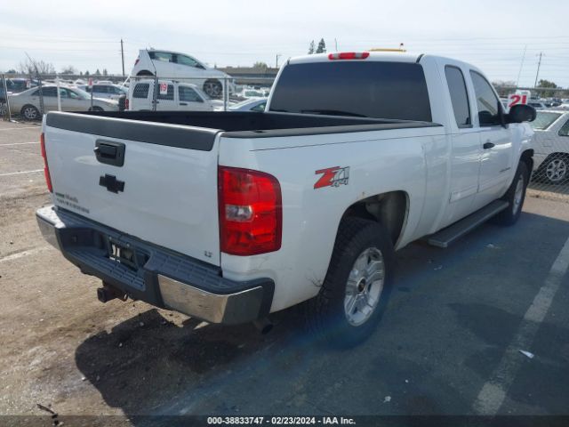 Photo 3 VIN: 1GCSKSE38AZ207847 - CHEVROLET SILVERADO 1500 