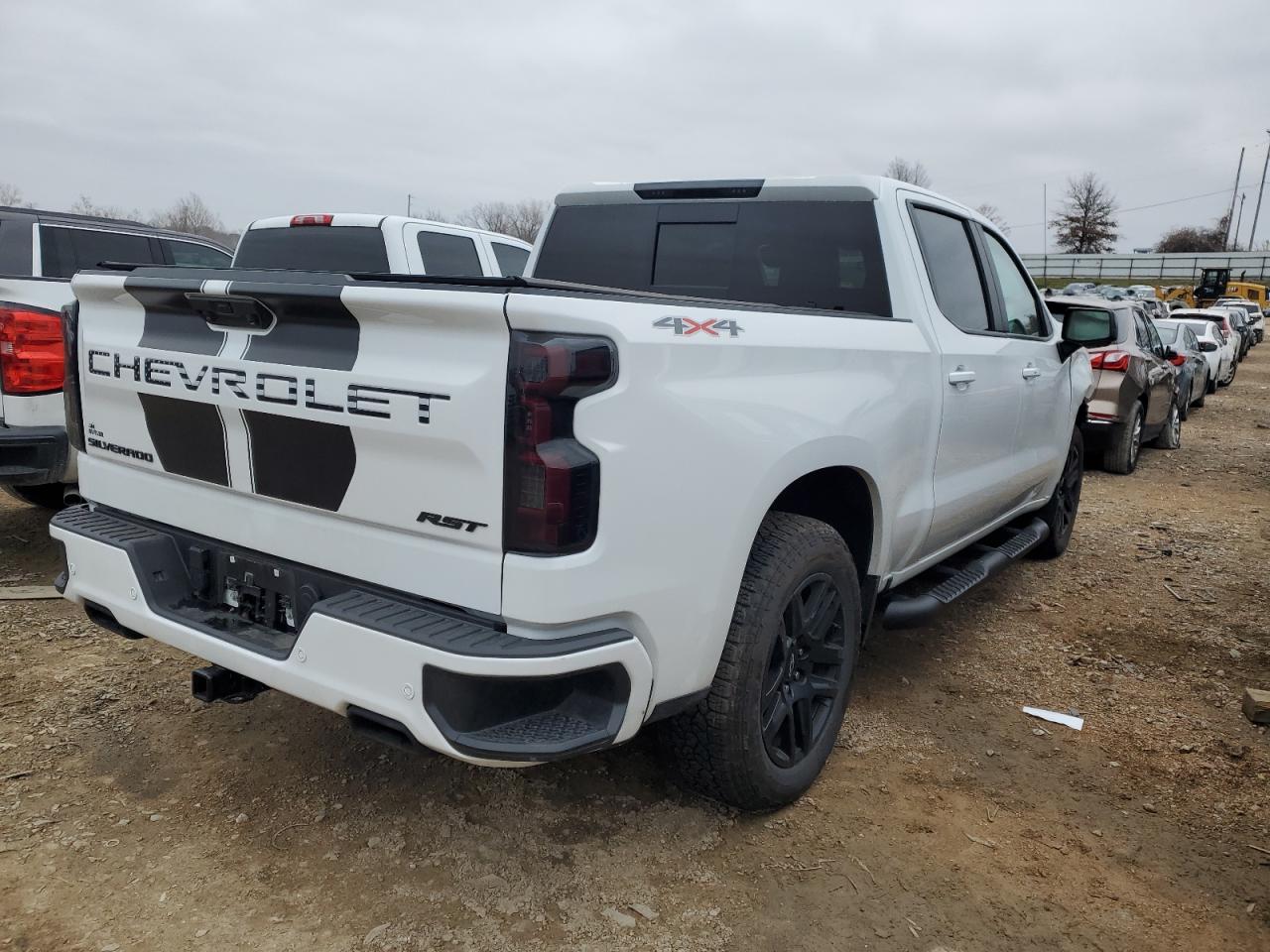 Photo 2 VIN: 1GCUDEEL6PZ252086 - CHEVROLET SILVERADO 