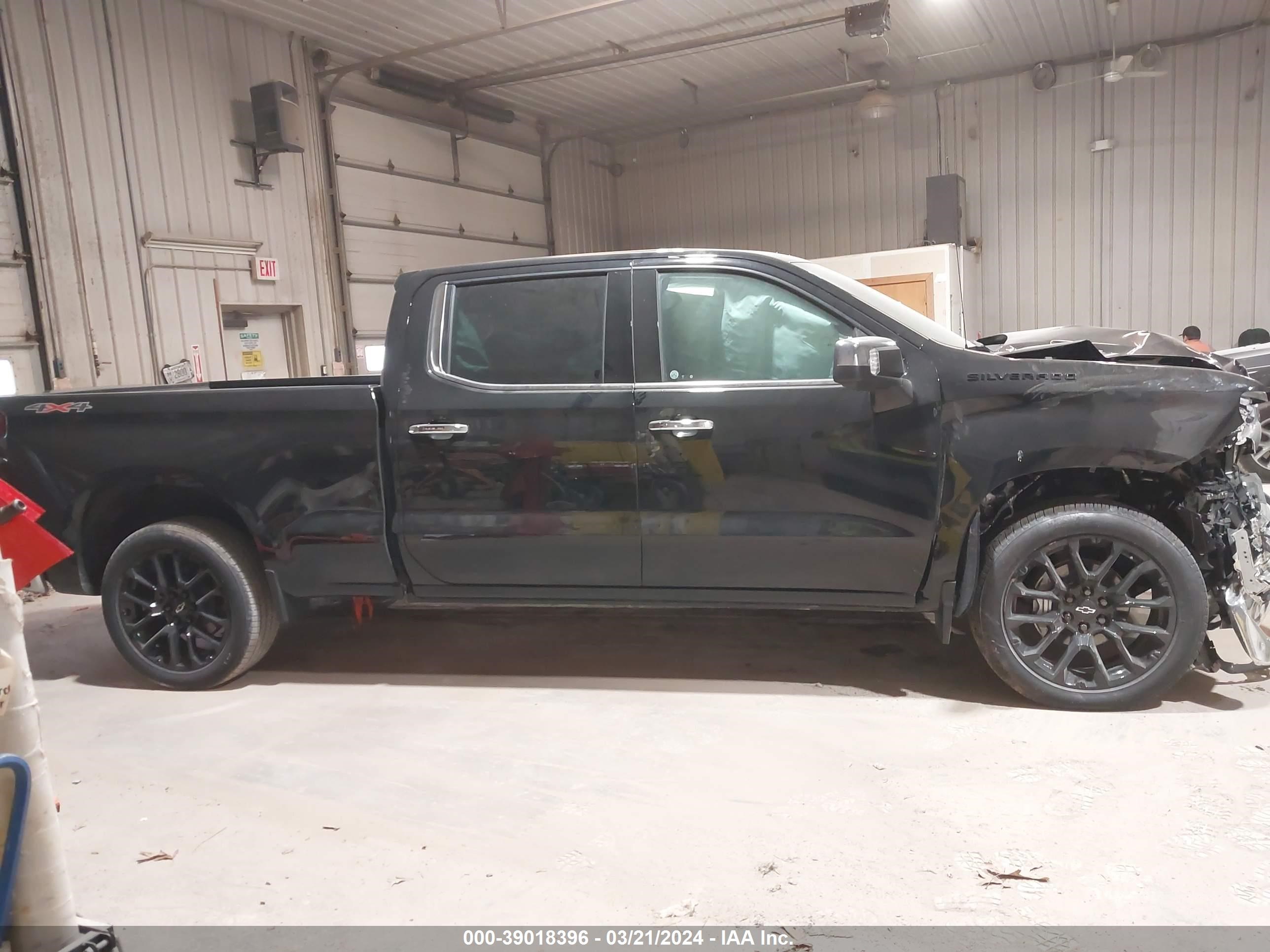 Photo 13 VIN: 1GCUDGEL4PZ329601 - CHEVROLET SILVERADO 