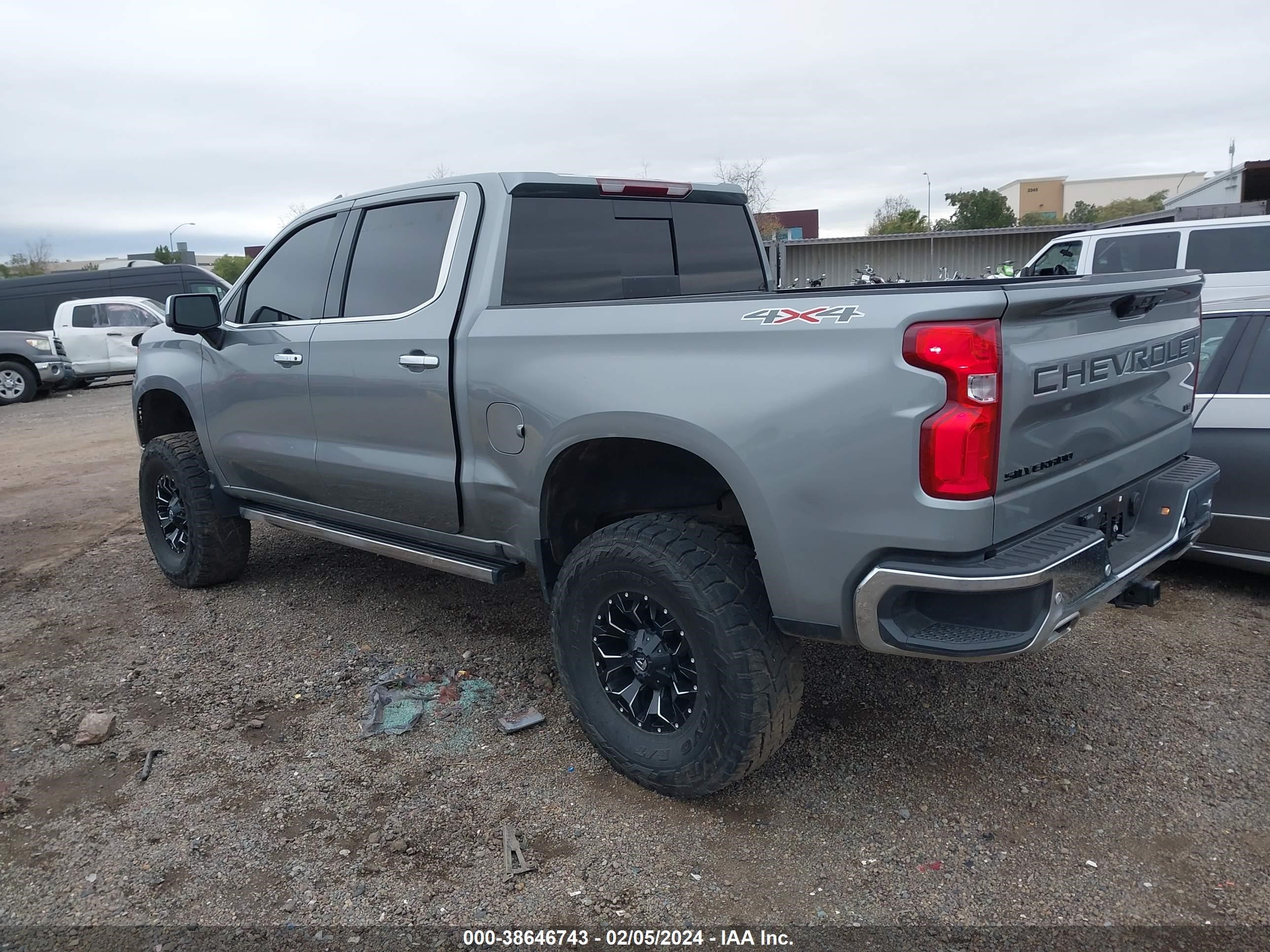 Photo 2 VIN: 1GCUDGEL7PZ290356 - CHEVROLET SILVERADO 