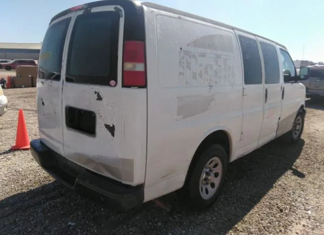 Photo 3 VIN: 1GCUGAD48A1139143 - CHEVROLET EXPRESS CARGO VAN 