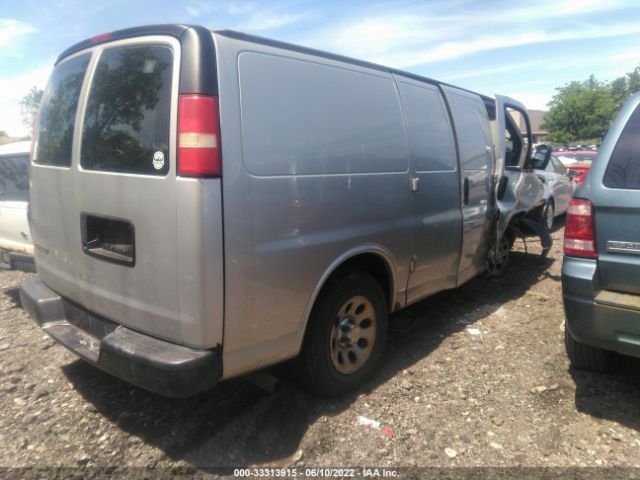 Photo 3 VIN: 1GCUGADX0A1144203 - CHEVROLET EXPRESS CARGO VAN 