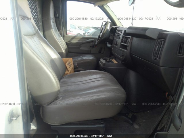 Photo 4 VIN: 1GCUGADX8A1138651 - CHEVROLET EXPRESS CARGO VAN 