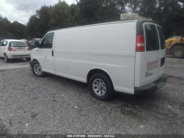 Photo 2 VIN: 1GCUHAD4XA1106612 - CHEVROLET EXPRESS CARGO VAN 