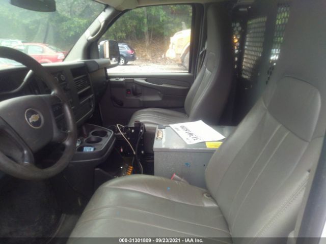 Photo 4 VIN: 1GCUHAD4XA1106612 - CHEVROLET EXPRESS CARGO VAN 