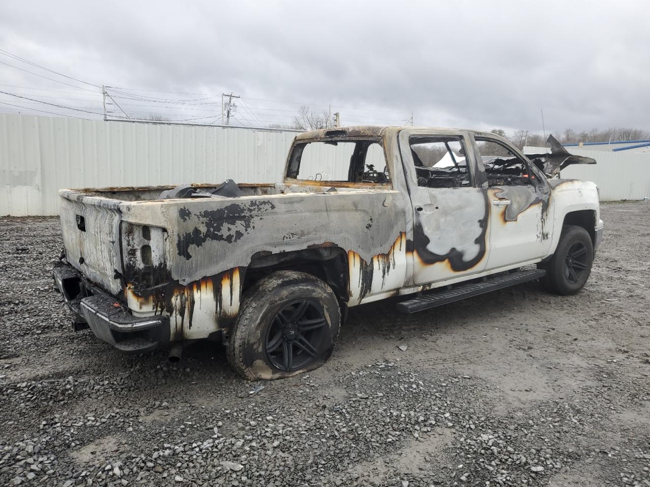 Photo 2 VIN: 1GCUKREC8EF195921 - CHEVROLET SILVERADO 