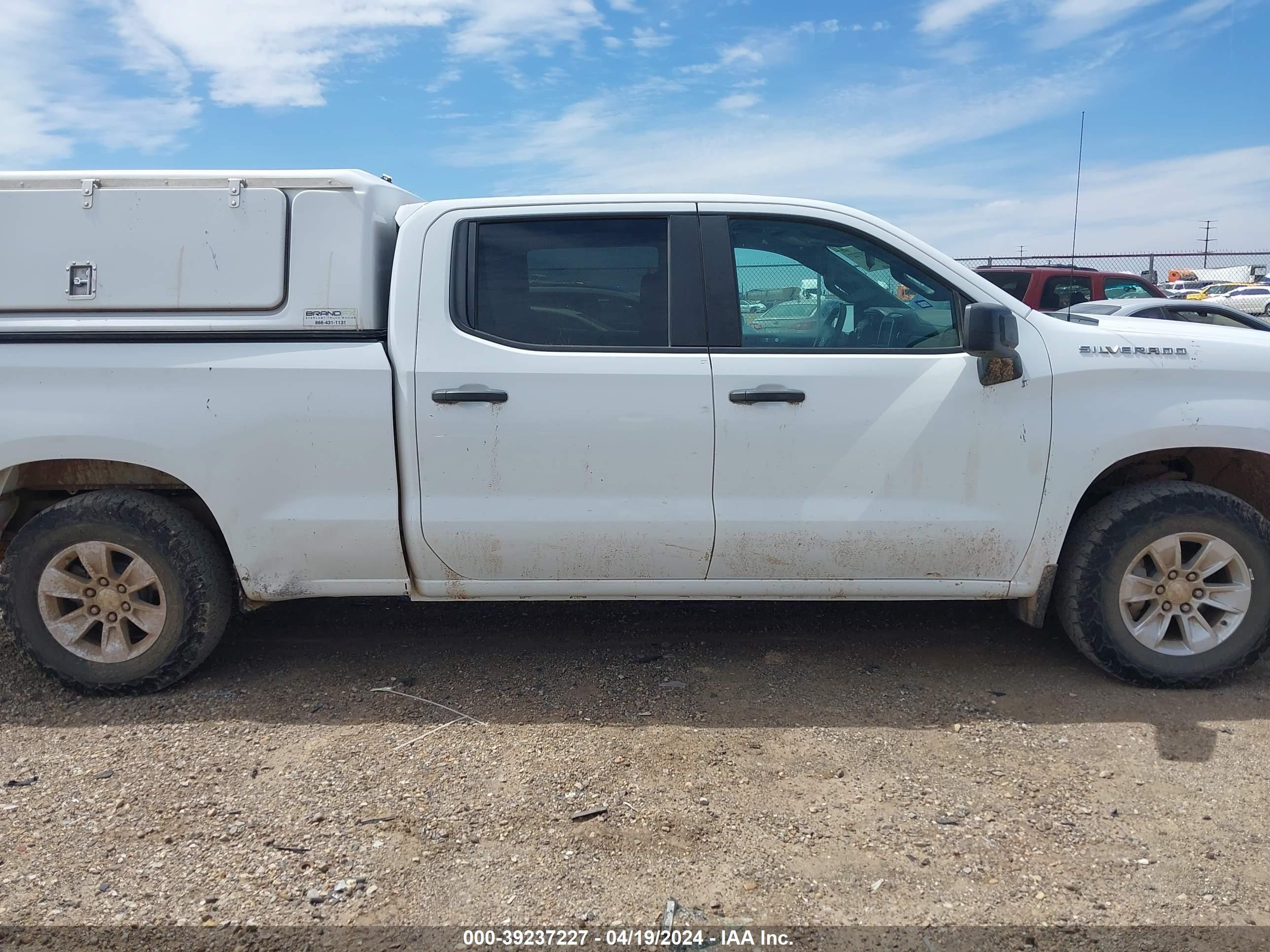 Photo 12 VIN: 1GCUYAEF4KZ232323 - CHEVROLET SILVERADO 