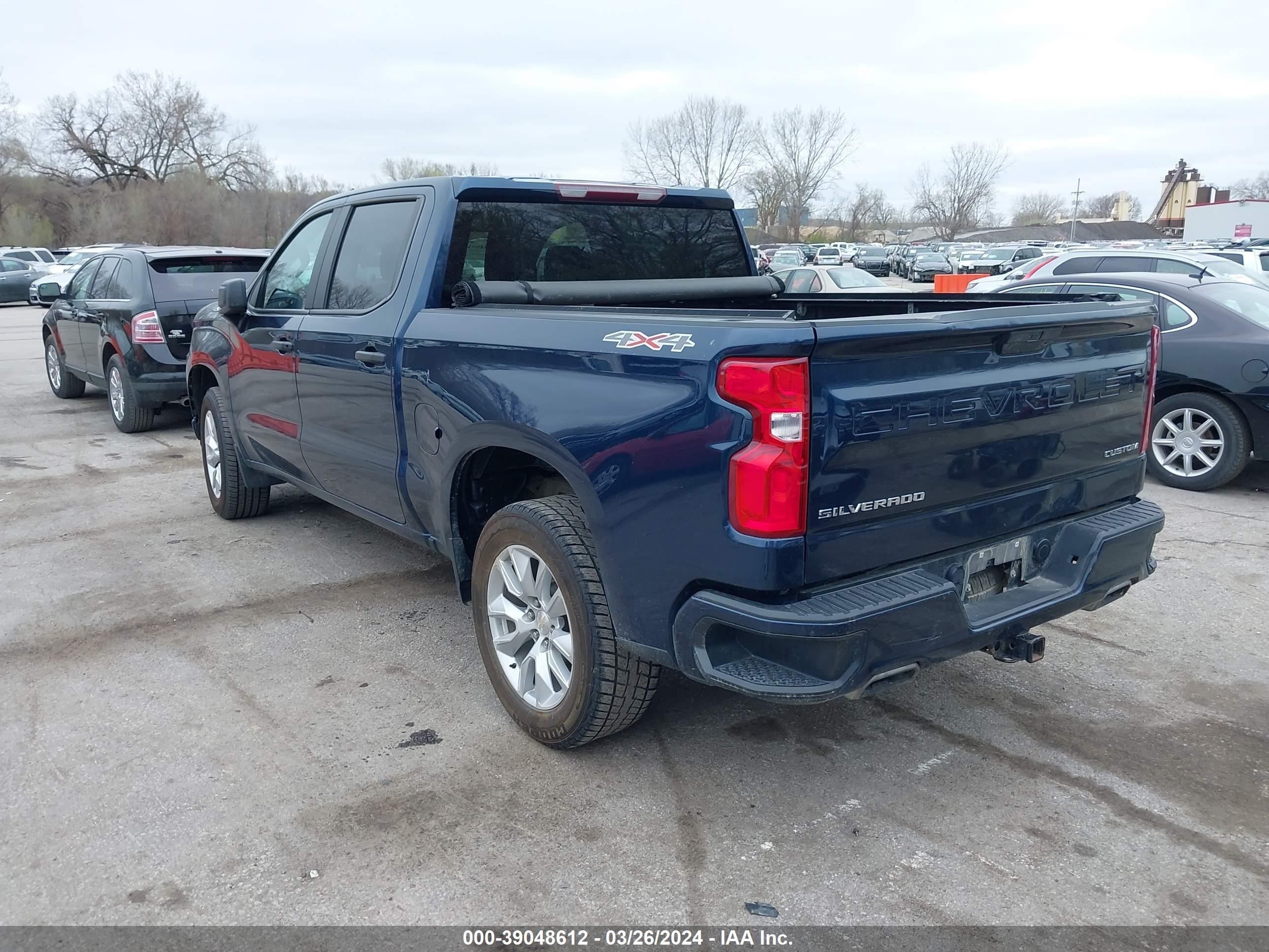 Photo 2 VIN: 1GCUYBEF9MZ219382 - CHEVROLET SILVERADO 