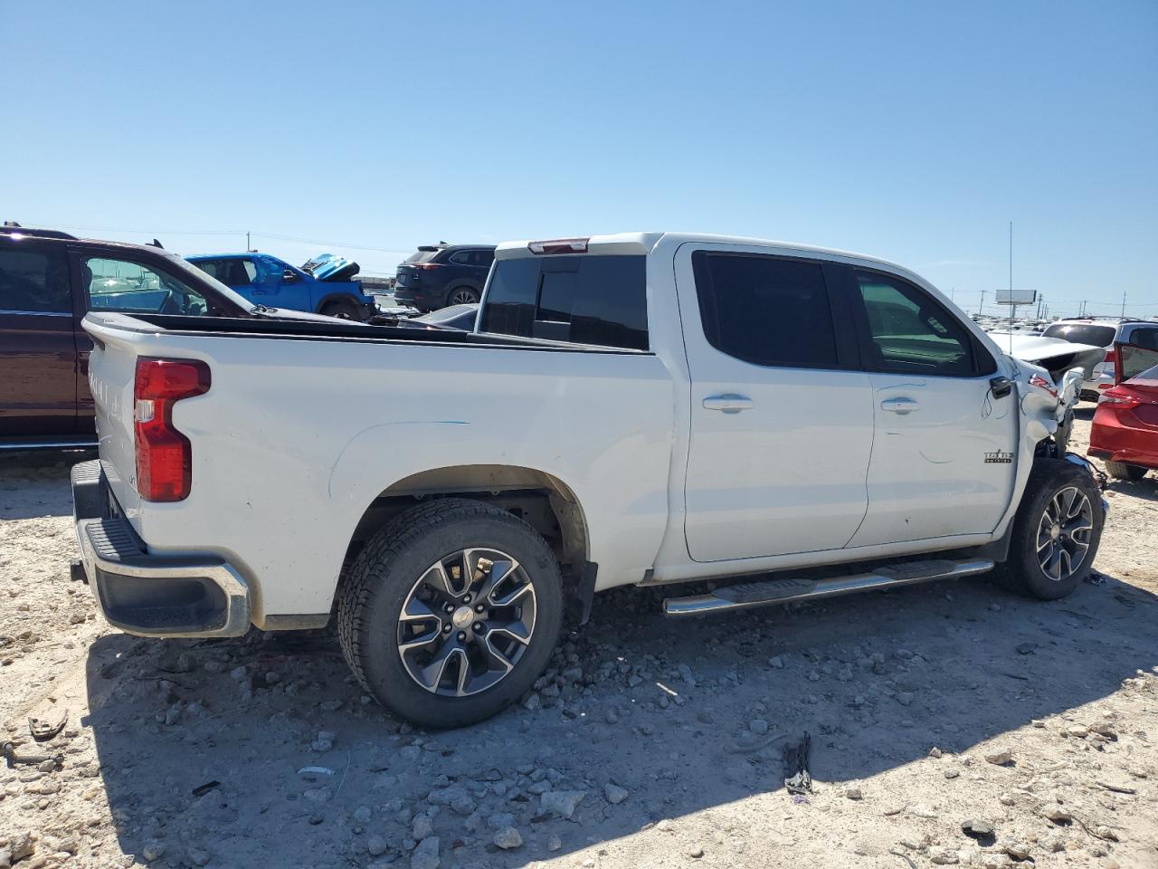 Photo 2 VIN: 1GCUYDED0MZ273955 - CHEVROLET SILVERADO 