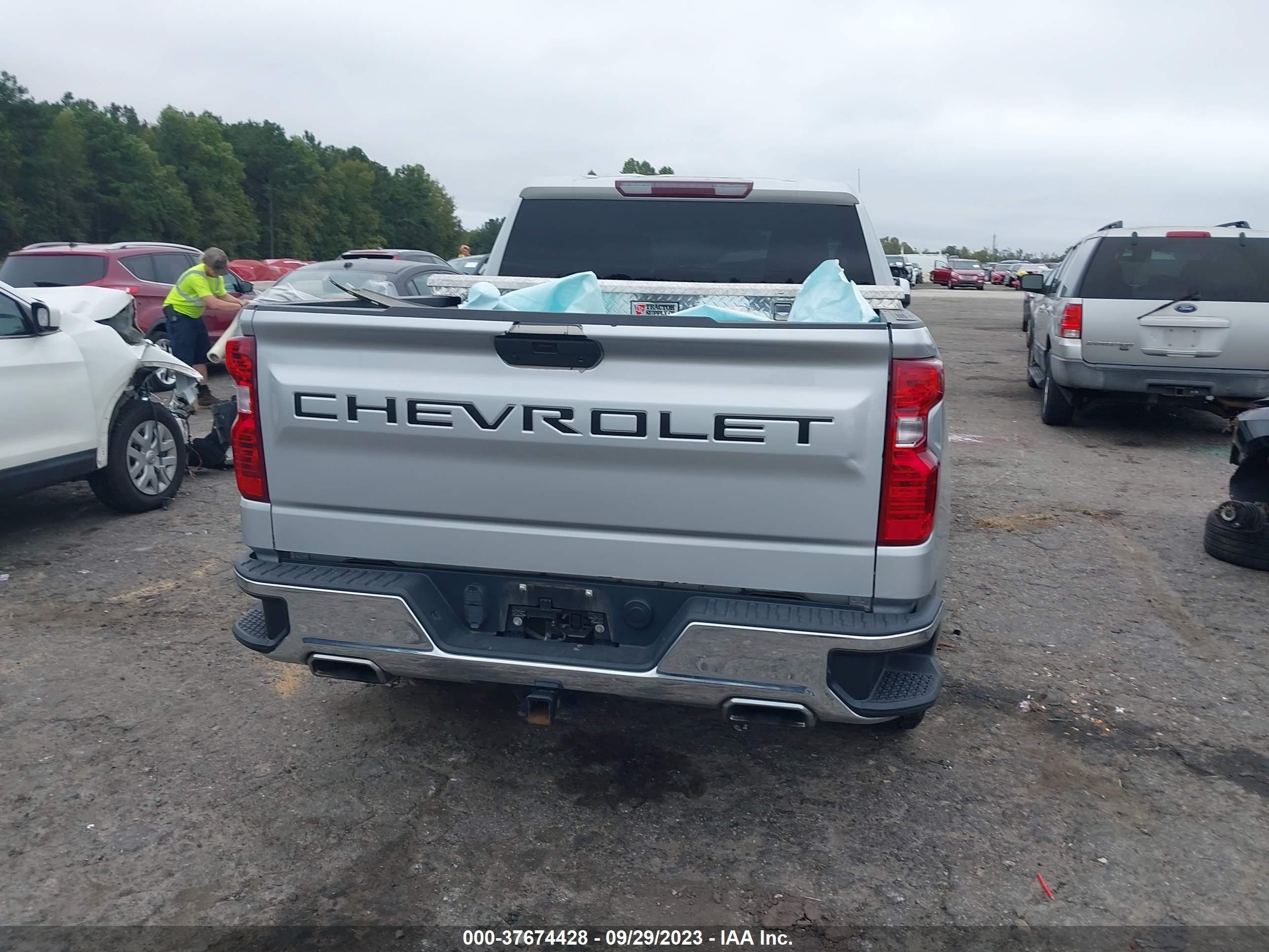 Photo 15 VIN: 1GCUYDED5KZ155378 - CHEVROLET SILVERADO 