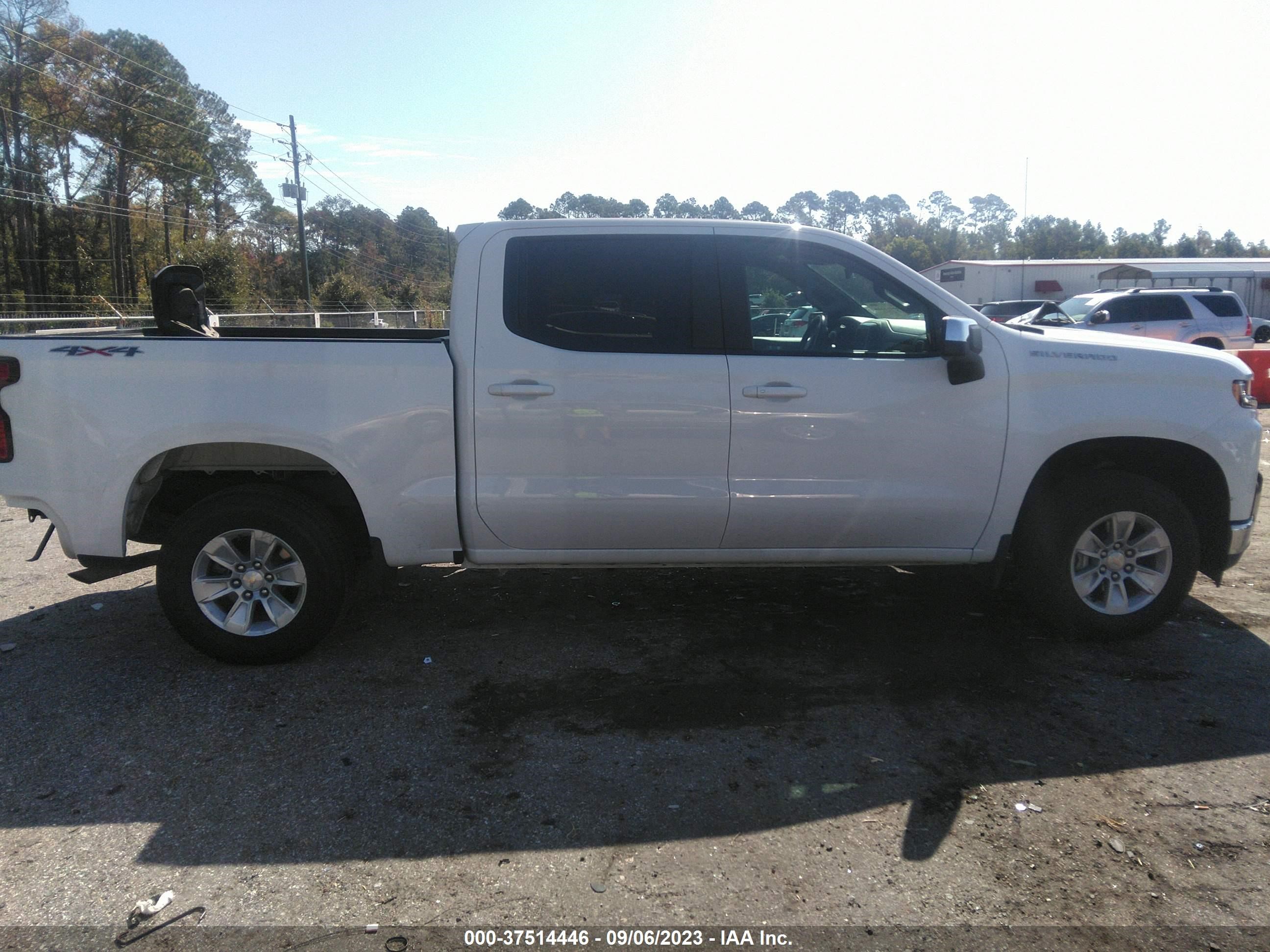 Photo 13 VIN: 1GCUYDED9MZ239982 - CHEVROLET SILVERADO 