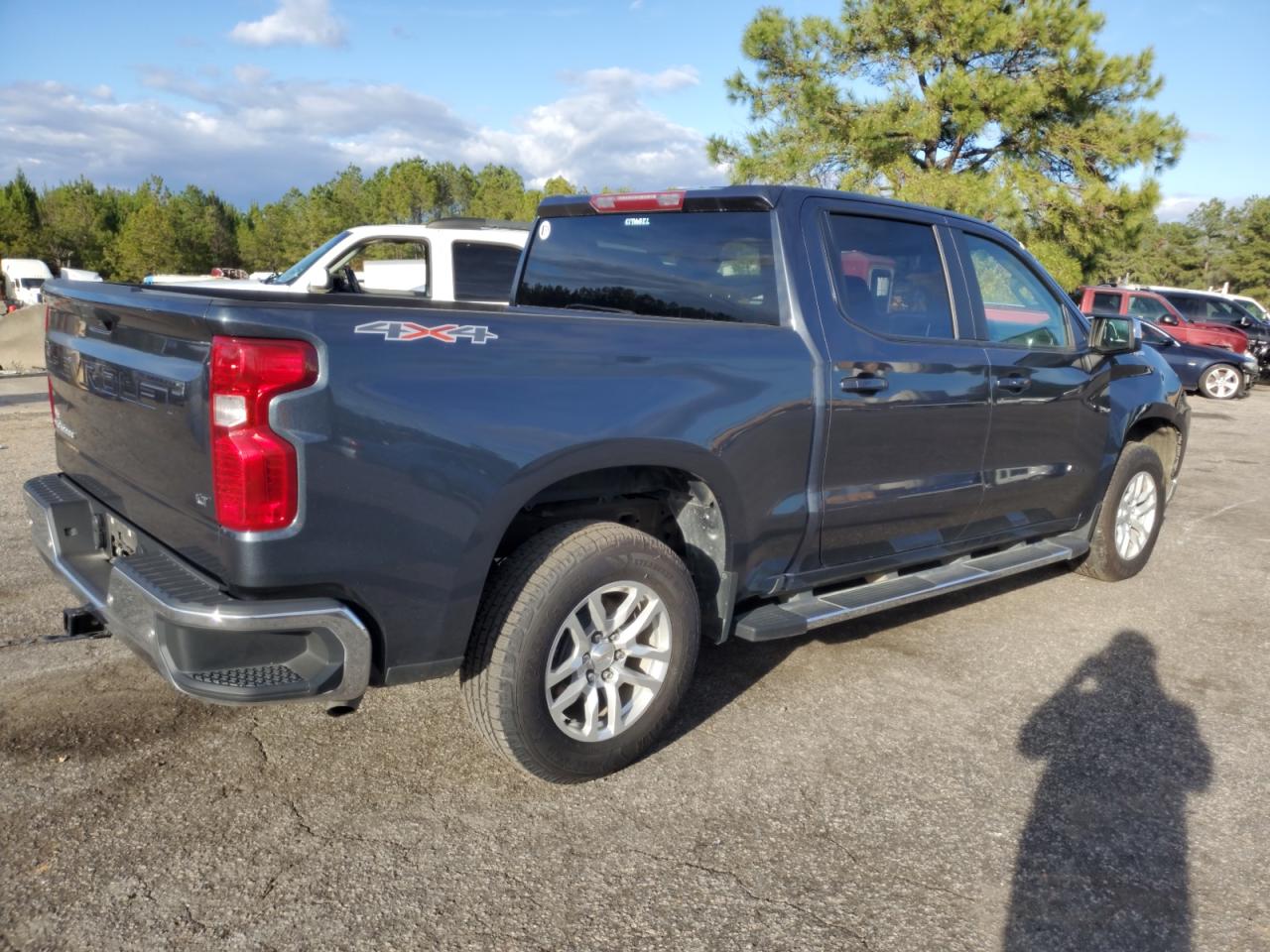 Photo 2 VIN: 1GCUYDED9MZ392099 - CHEVROLET SILVERADO 