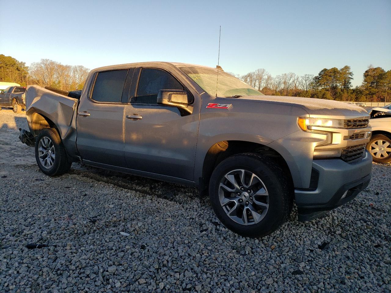 Photo 3 VIN: 1GCUYEEDXLZ228140 - CHEVROLET SILVERADO 