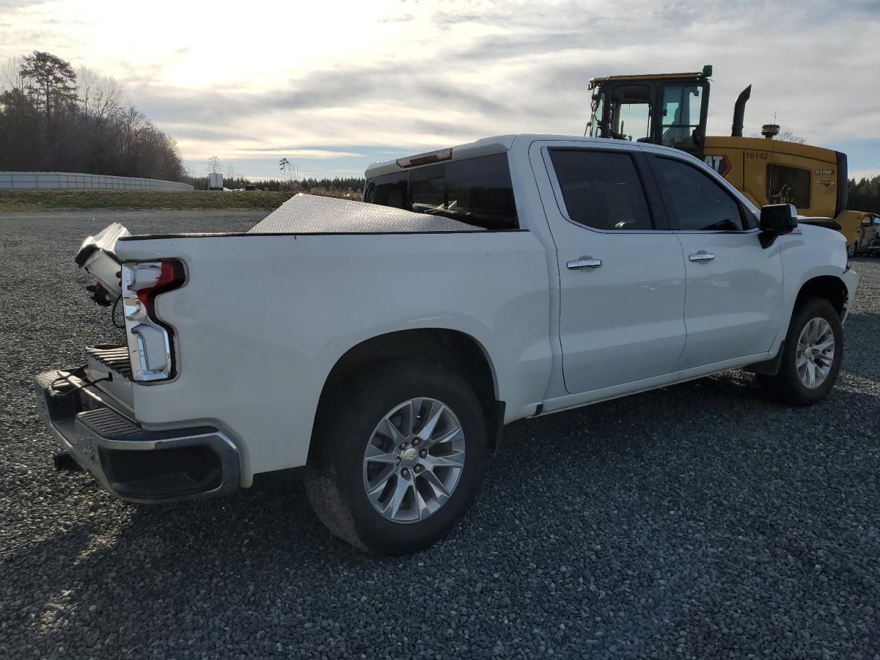 Photo 2 VIN: 1GCUYGED3KZ383252 - CHEVROLET SILVERADO 