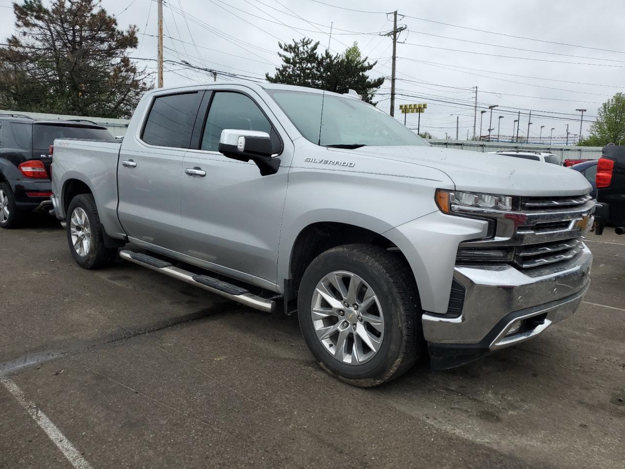 Photo 3 VIN: 1GCUYGEDXKZ142675 - CHEVROLET SILVERADO 