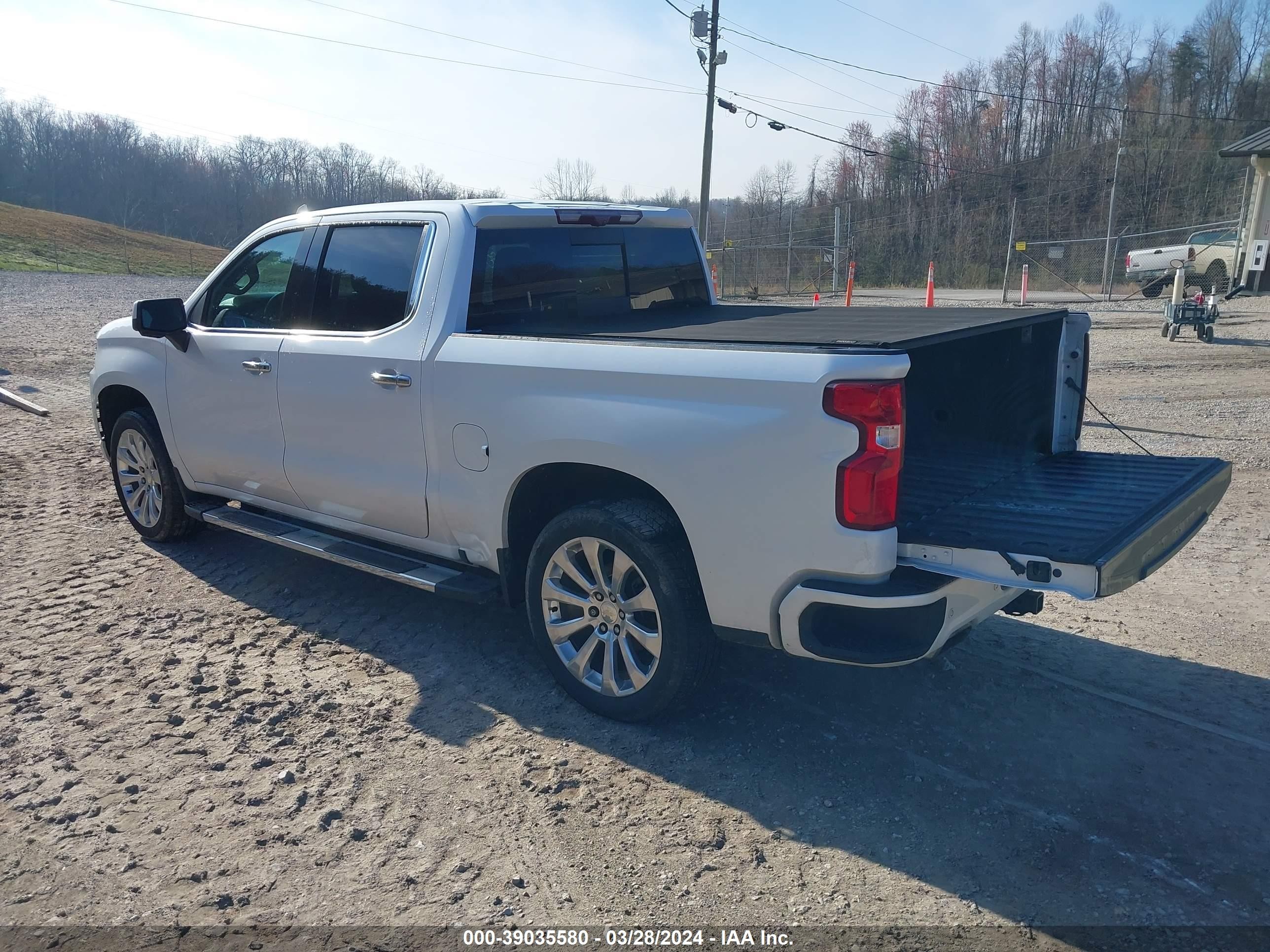 Photo 2 VIN: 1GCUYHEL8LZ290354 - CHEVROLET SILVERADO 