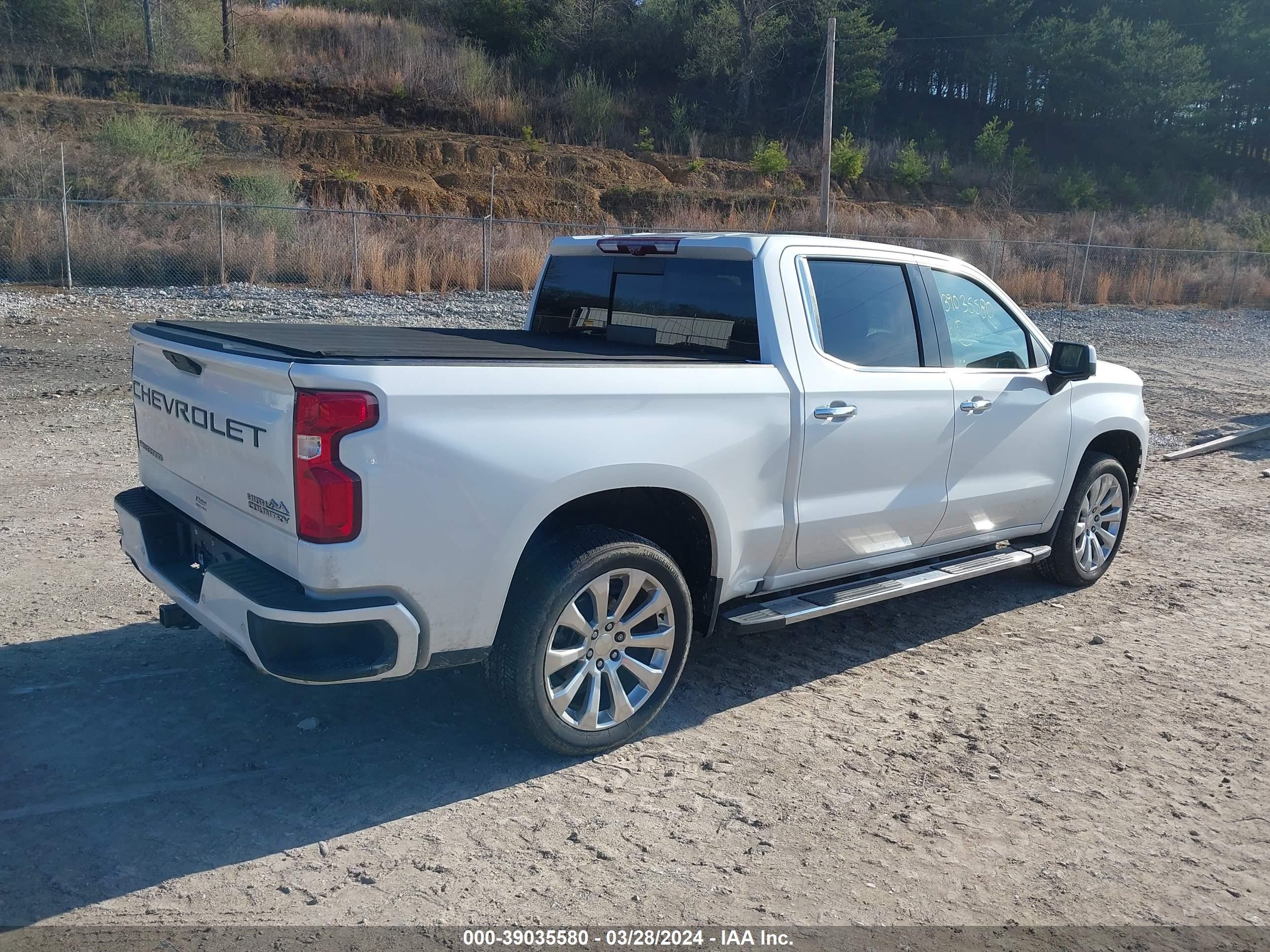 Photo 3 VIN: 1GCUYHEL8LZ290354 - CHEVROLET SILVERADO 