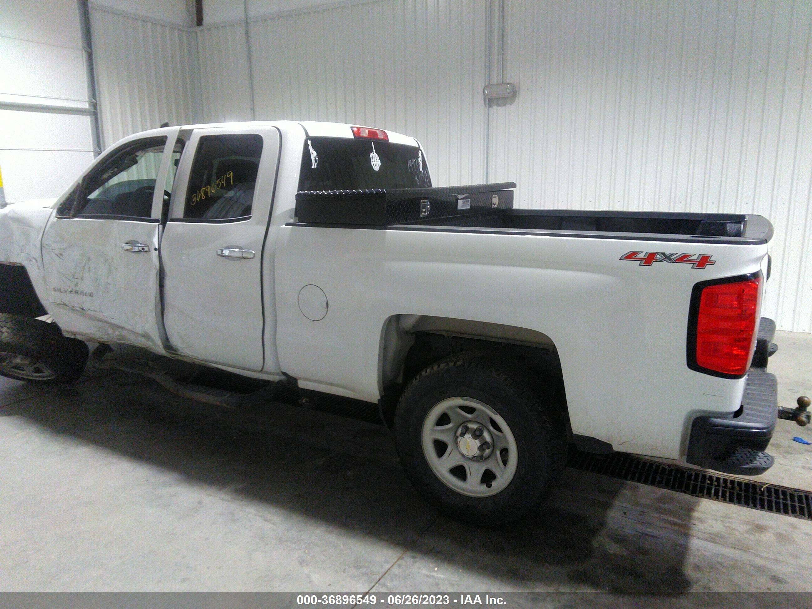 Photo 12 VIN: 1GCVKNEC0HZ329899 - CHEVROLET SILVERADO 