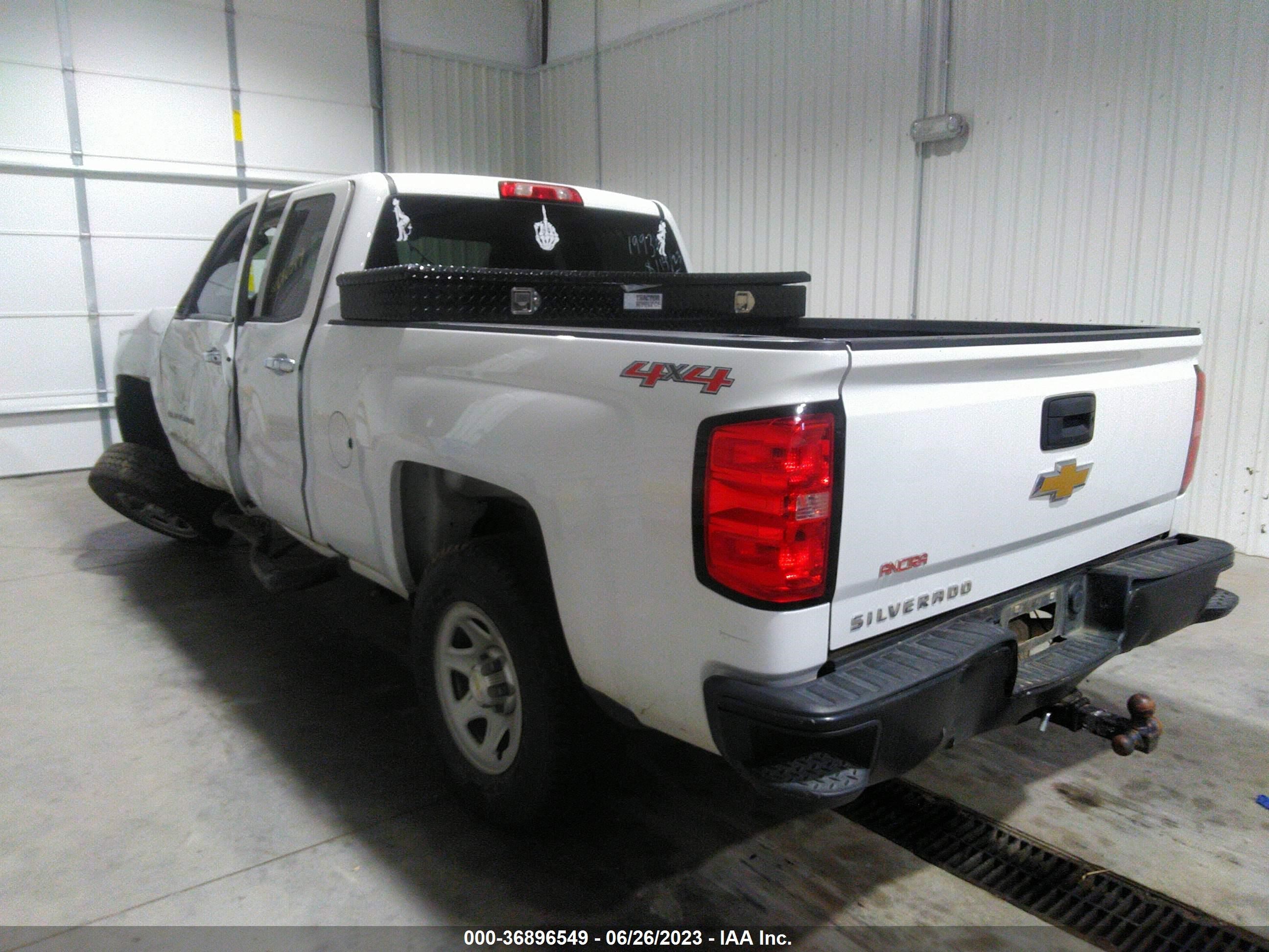 Photo 2 VIN: 1GCVKNEC0HZ329899 - CHEVROLET SILVERADO 