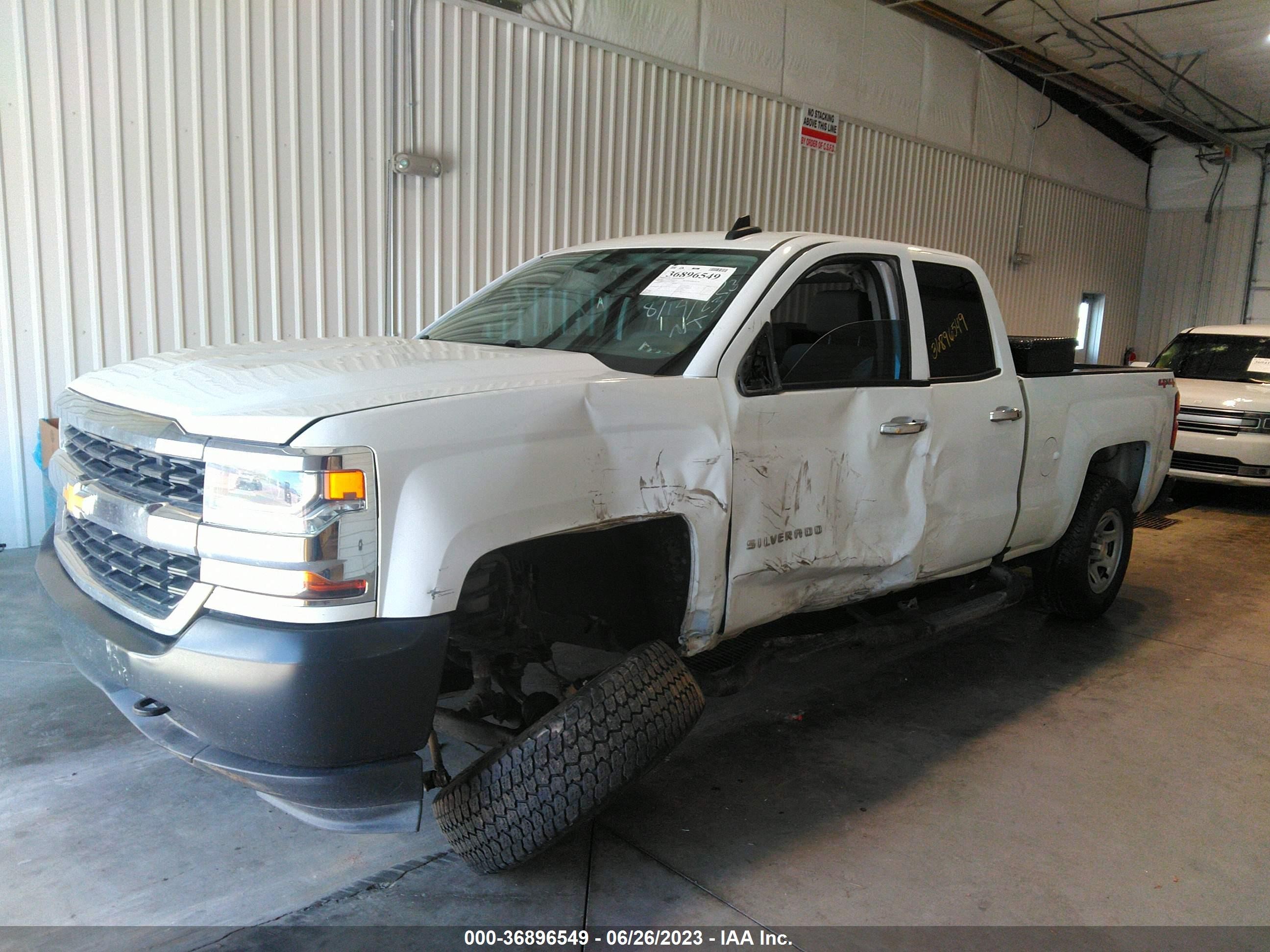 Photo 5 VIN: 1GCVKNEC0HZ329899 - CHEVROLET SILVERADO 