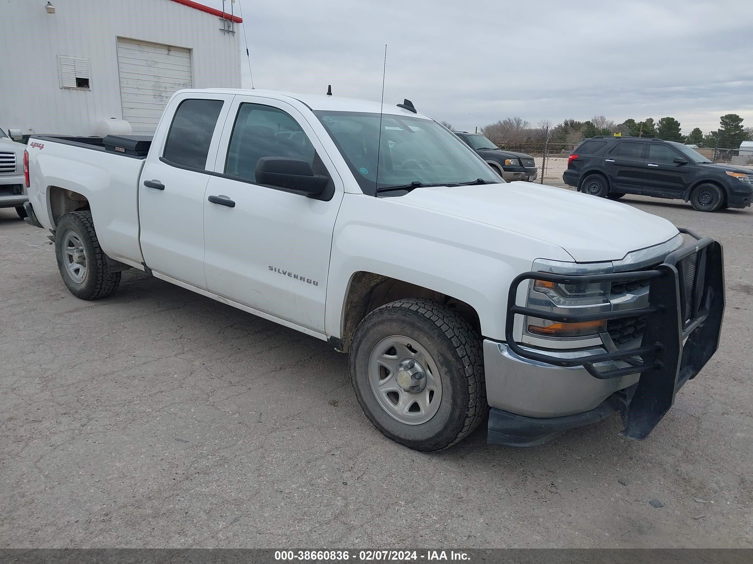 Photo 0 VIN: 1GCVKNEC0JZ236919 - CHEVROLET SILVERADO 