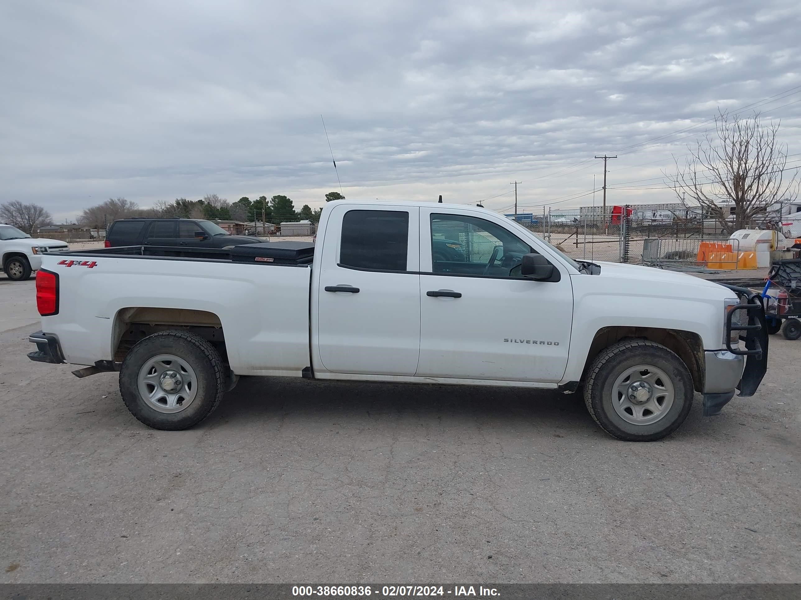 Photo 12 VIN: 1GCVKNEC0JZ236919 - CHEVROLET SILVERADO 