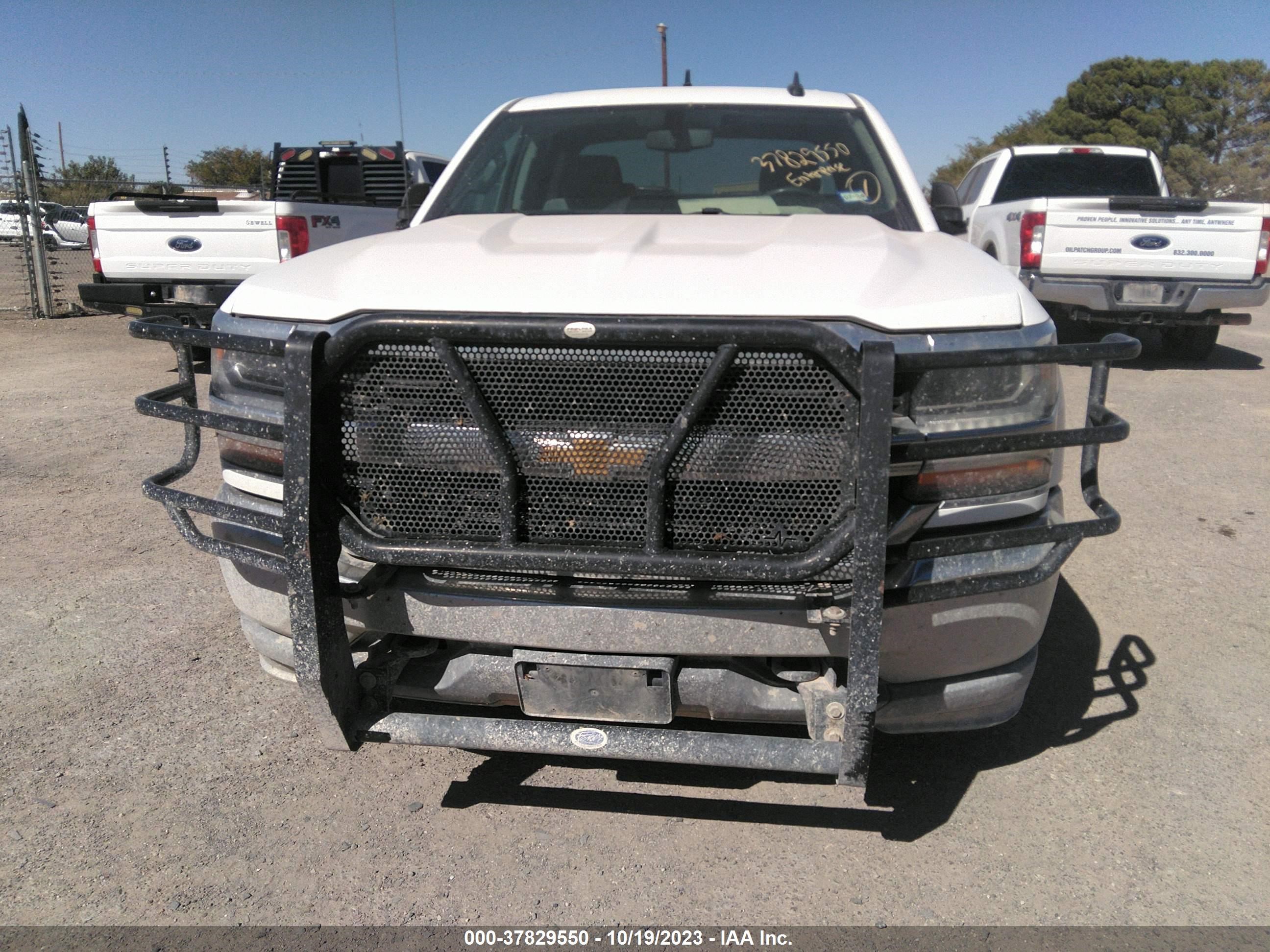 Photo 11 VIN: 1GCVKNEC5JZ344615 - CHEVROLET SILVERADO 