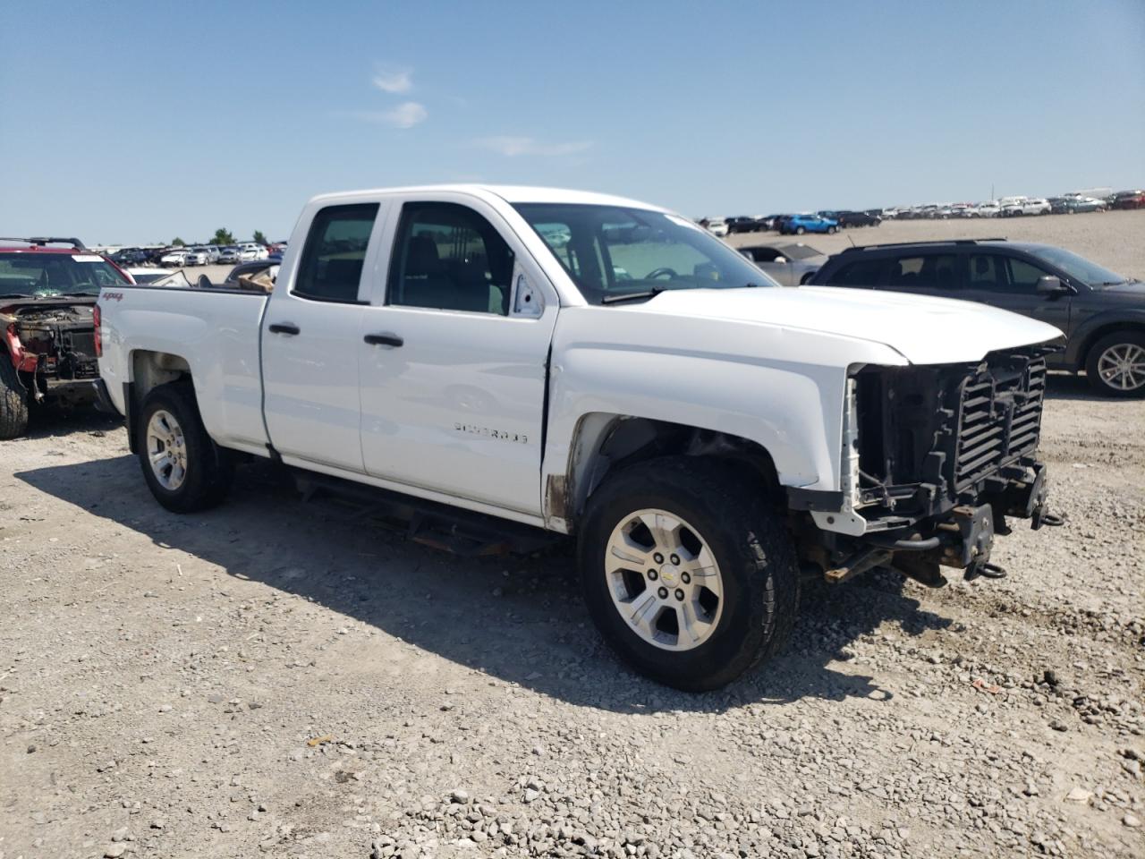 Photo 3 VIN: 1GCVKNEC7HZ327390 - CHEVROLET SILVERADO 