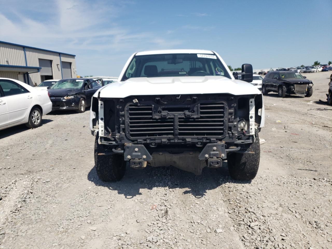 Photo 4 VIN: 1GCVKNEC7HZ327390 - CHEVROLET SILVERADO 