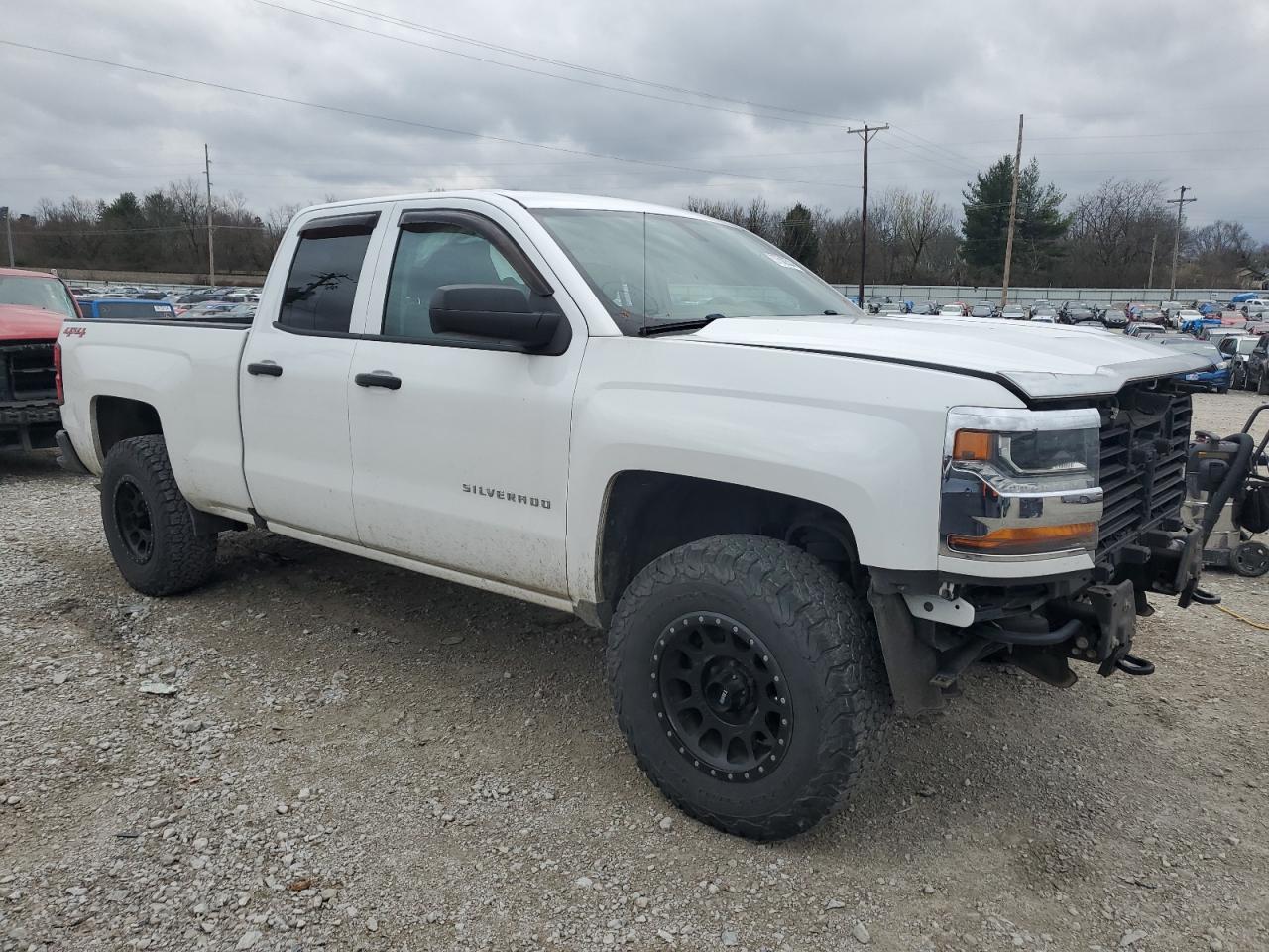 Photo 3 VIN: 1GCVKNEC7JZ175990 - CHEVROLET SILVERADO 