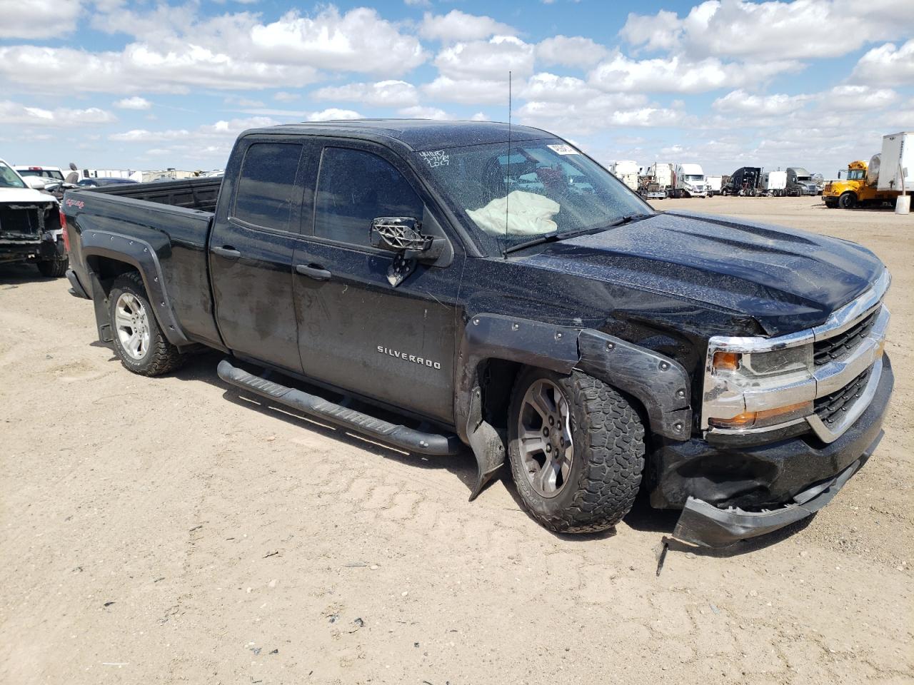 Photo 3 VIN: 1GCVKNEC8HZ148162 - CHEVROLET SILVERADO 