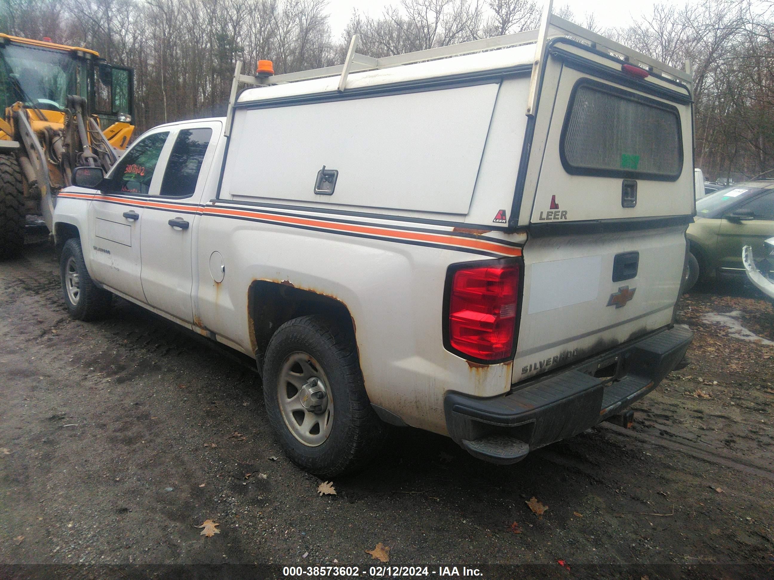 Photo 2 VIN: 1GCVKNEC9HZ130298 - CHEVROLET SILVERADO 