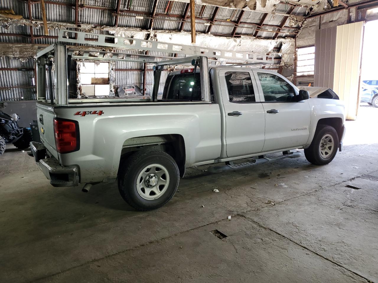 Photo 2 VIN: 1GCVKNEH2JZ373985 - CHEVROLET SILVERADO 