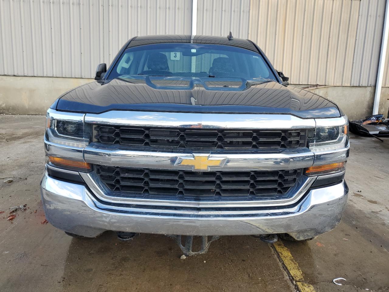 Photo 4 VIN: 1GCVKNEH6JZ112942 - CHEVROLET SILVERADO 