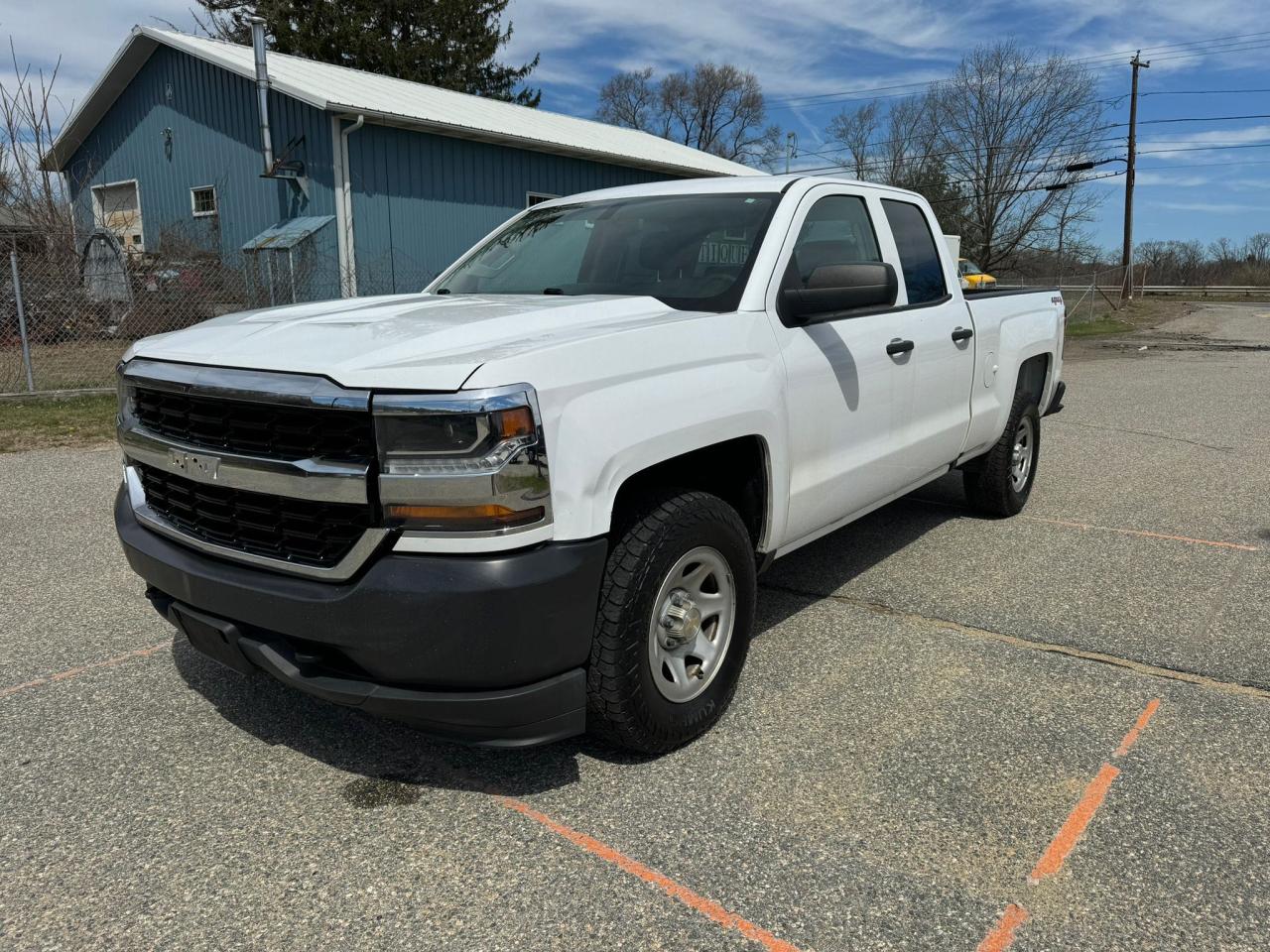 Photo 1 VIN: 1GCVKNEH9HZ165757 - CHEVROLET SILVERADO 