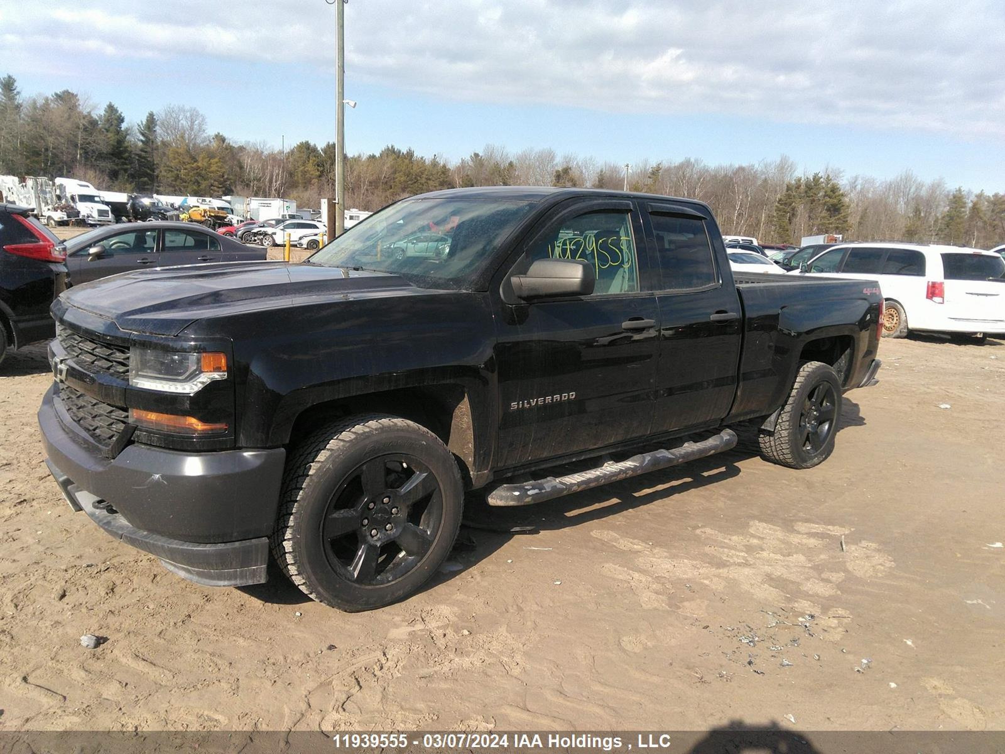 Photo 1 VIN: 1GCVKNEHXGZ208517 - CHEVROLET SILVERADO 