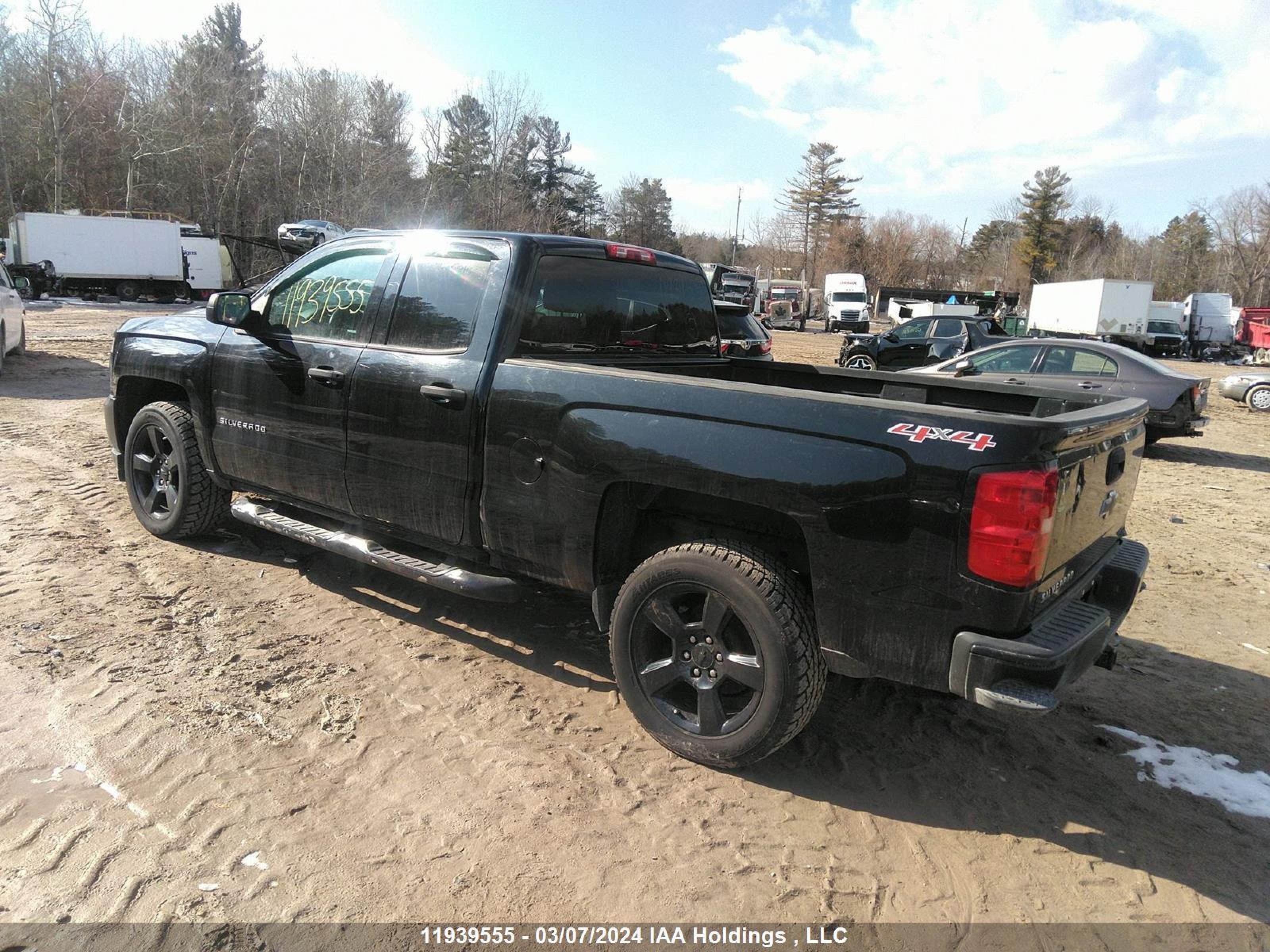 Photo 2 VIN: 1GCVKNEHXGZ208517 - CHEVROLET SILVERADO 