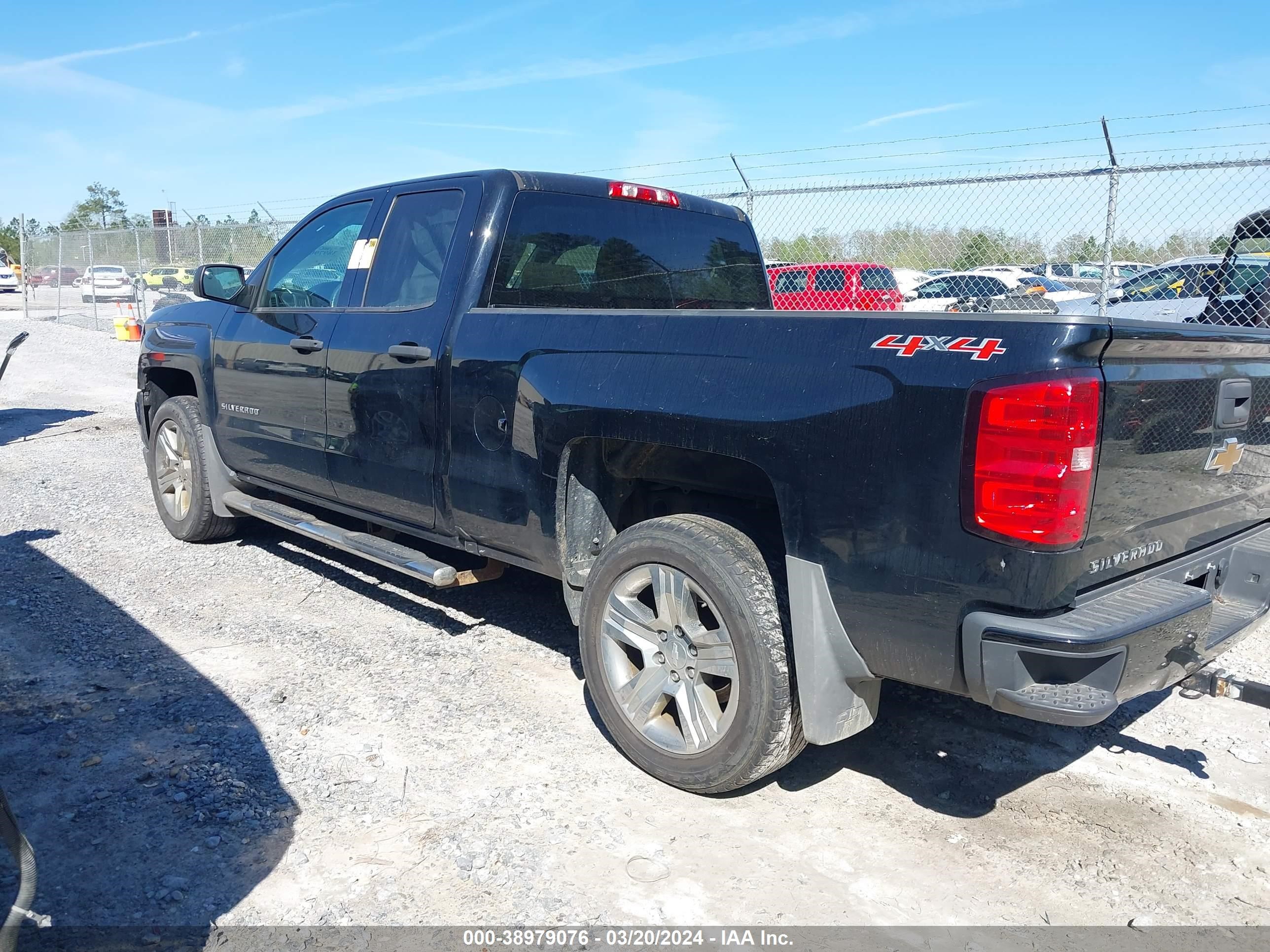 Photo 13 VIN: 1GCVKPEC2HZ323145 - CHEVROLET SILVERADO 