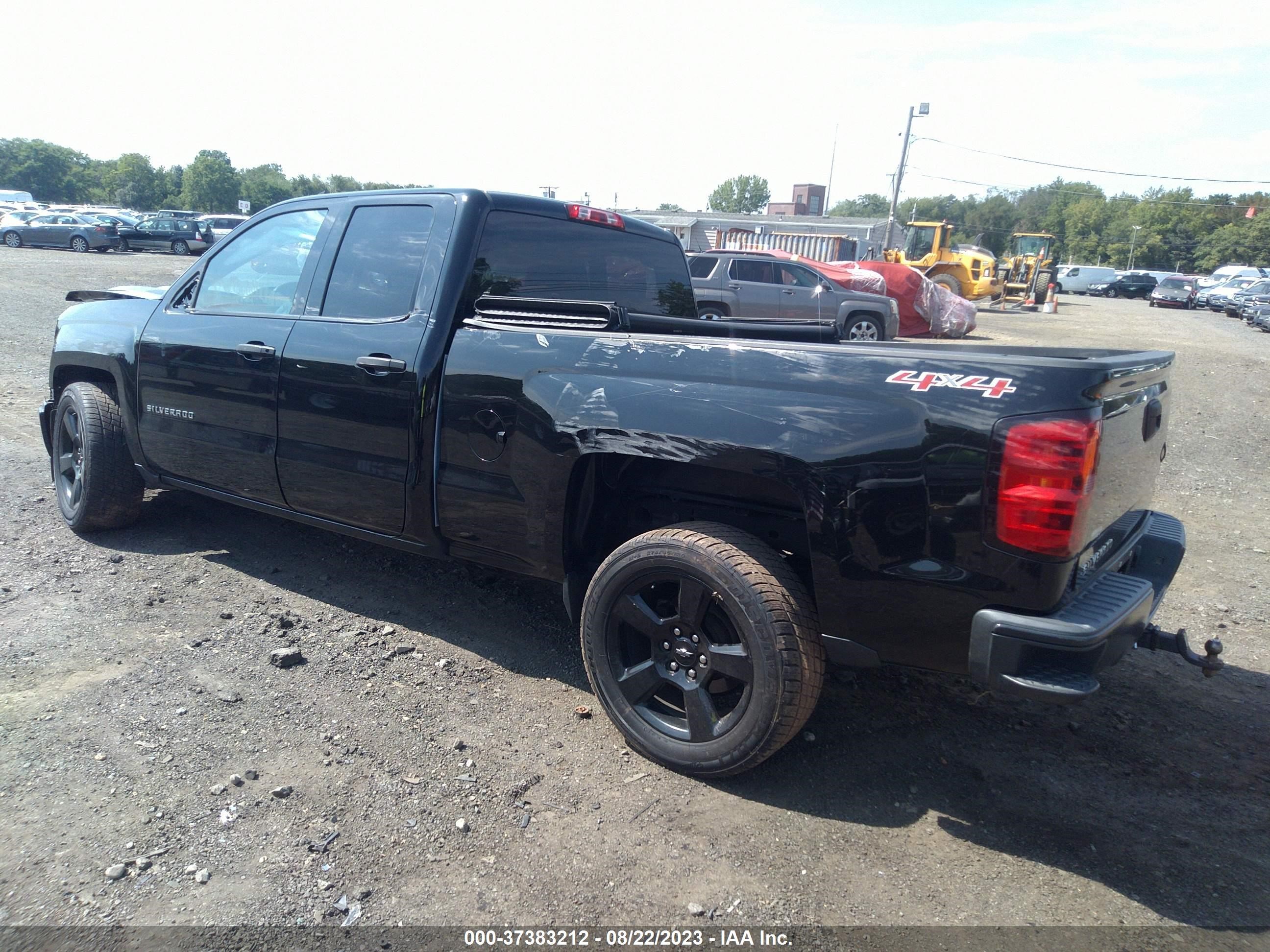 Photo 2 VIN: 1GCVKPEC5FZ375169 - CHEVROLET SILVERADO 